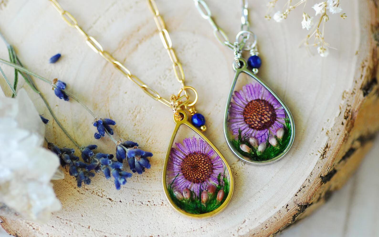 Botanical Resin Necklace - September Aster &amp; Lapis Pendant