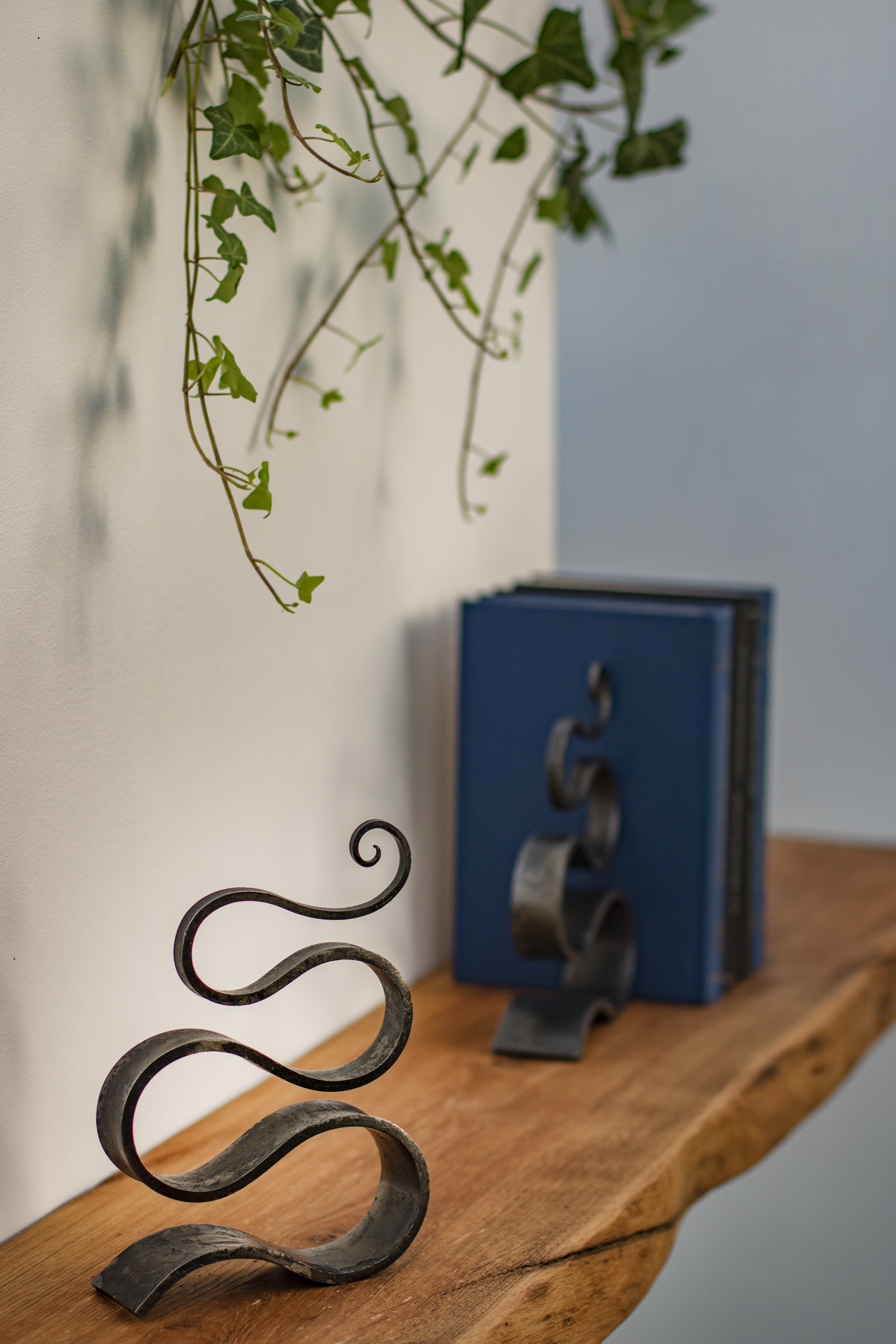 Hand forged wrought iron decorative bookends, photo 3