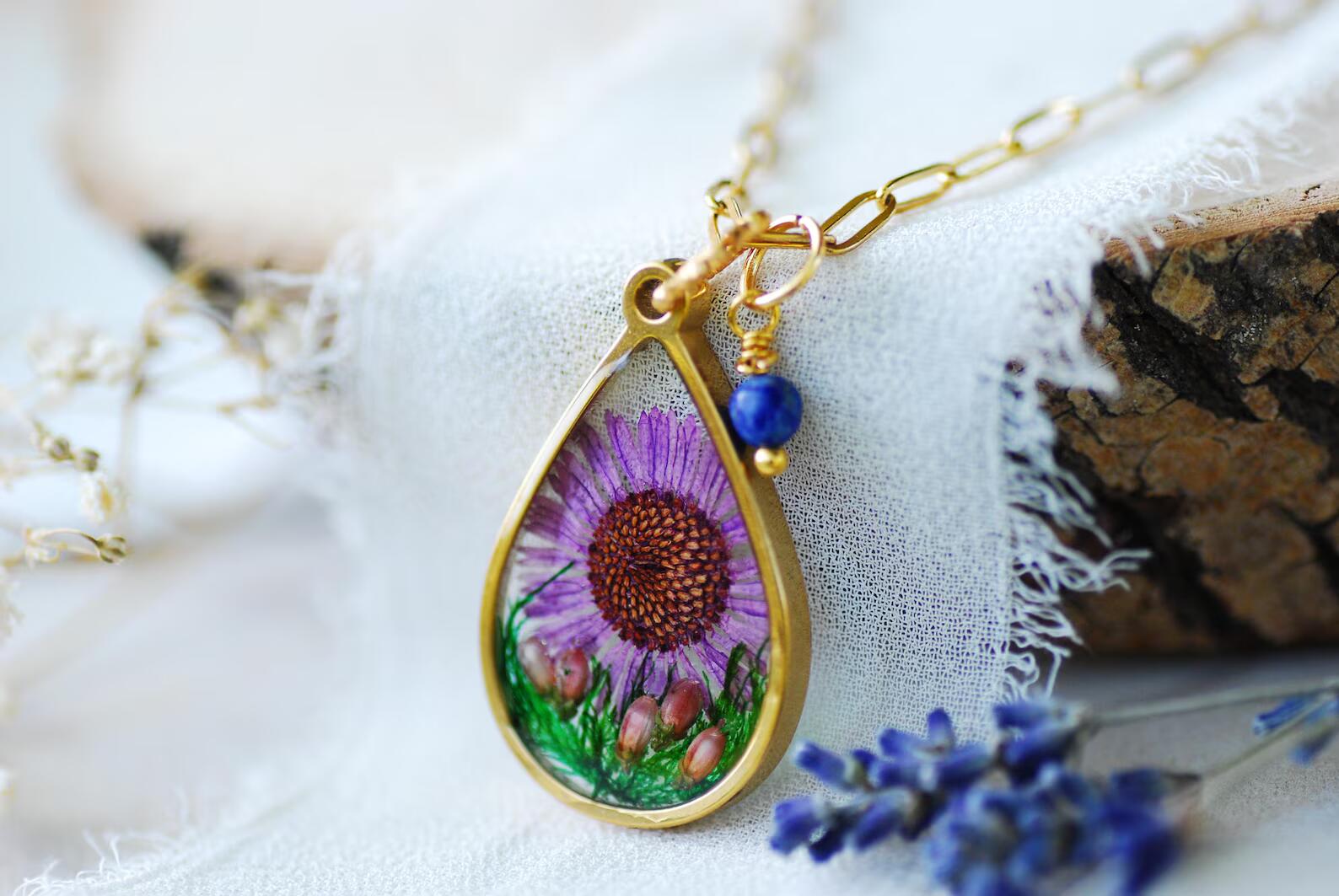 Botanical Resin Necklace - September Aster &amp; Lapis Pendant, photo 2