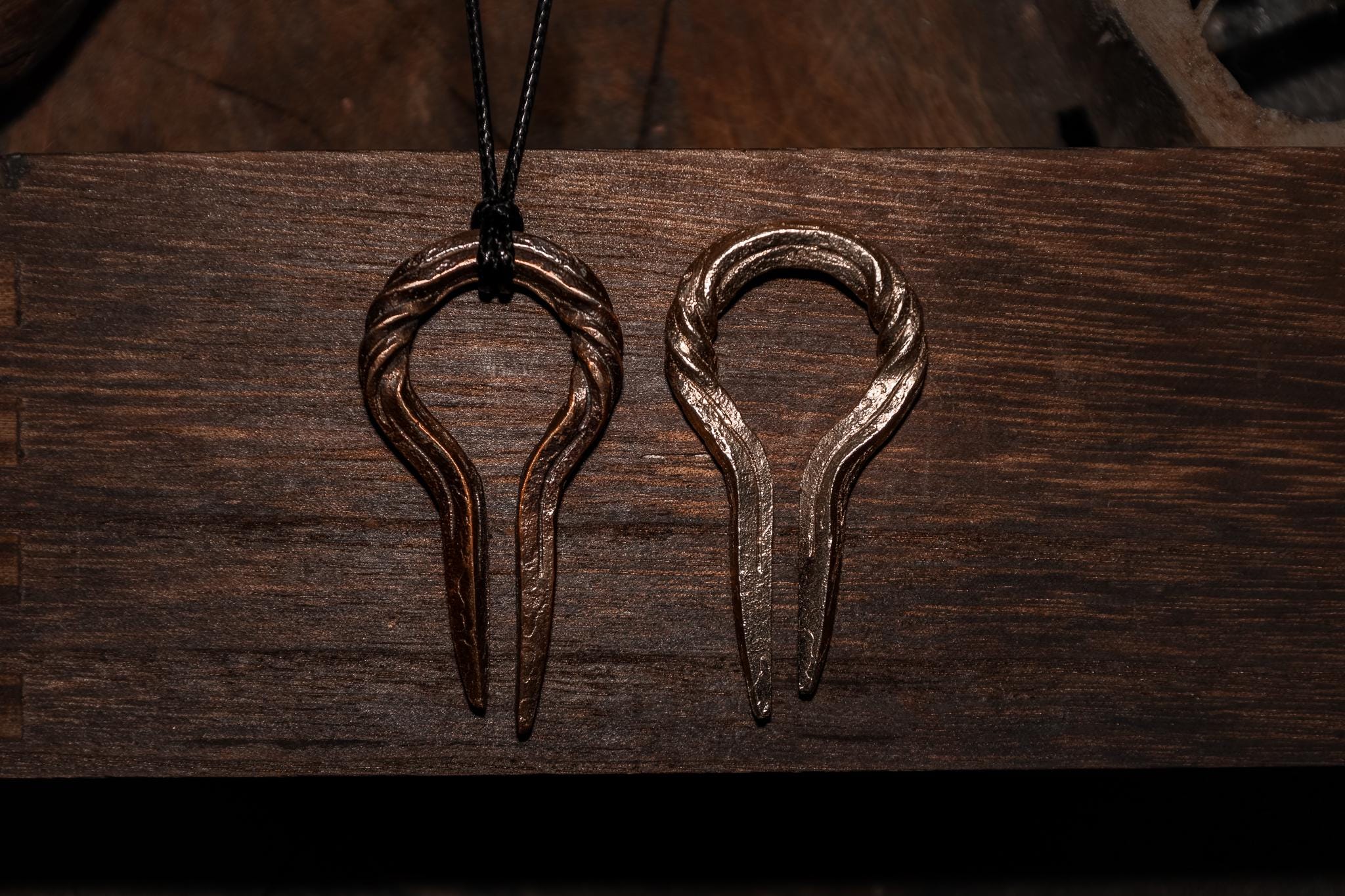 Hollow Sun - Bronze Talisman, Dark Fantasy pendant, photo 3