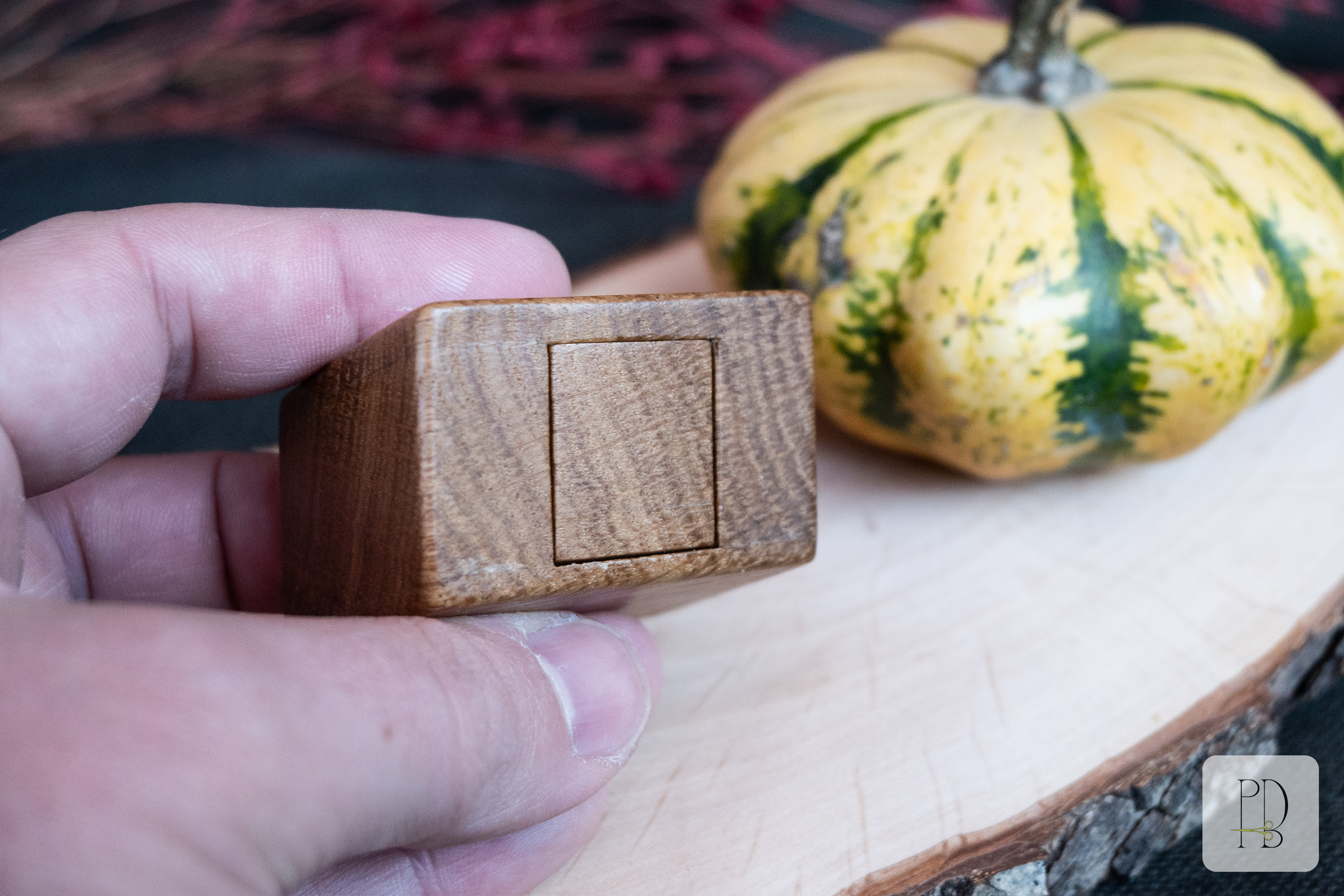 Small handmade rustic solid oak box for small rings and jewelry, photo 5