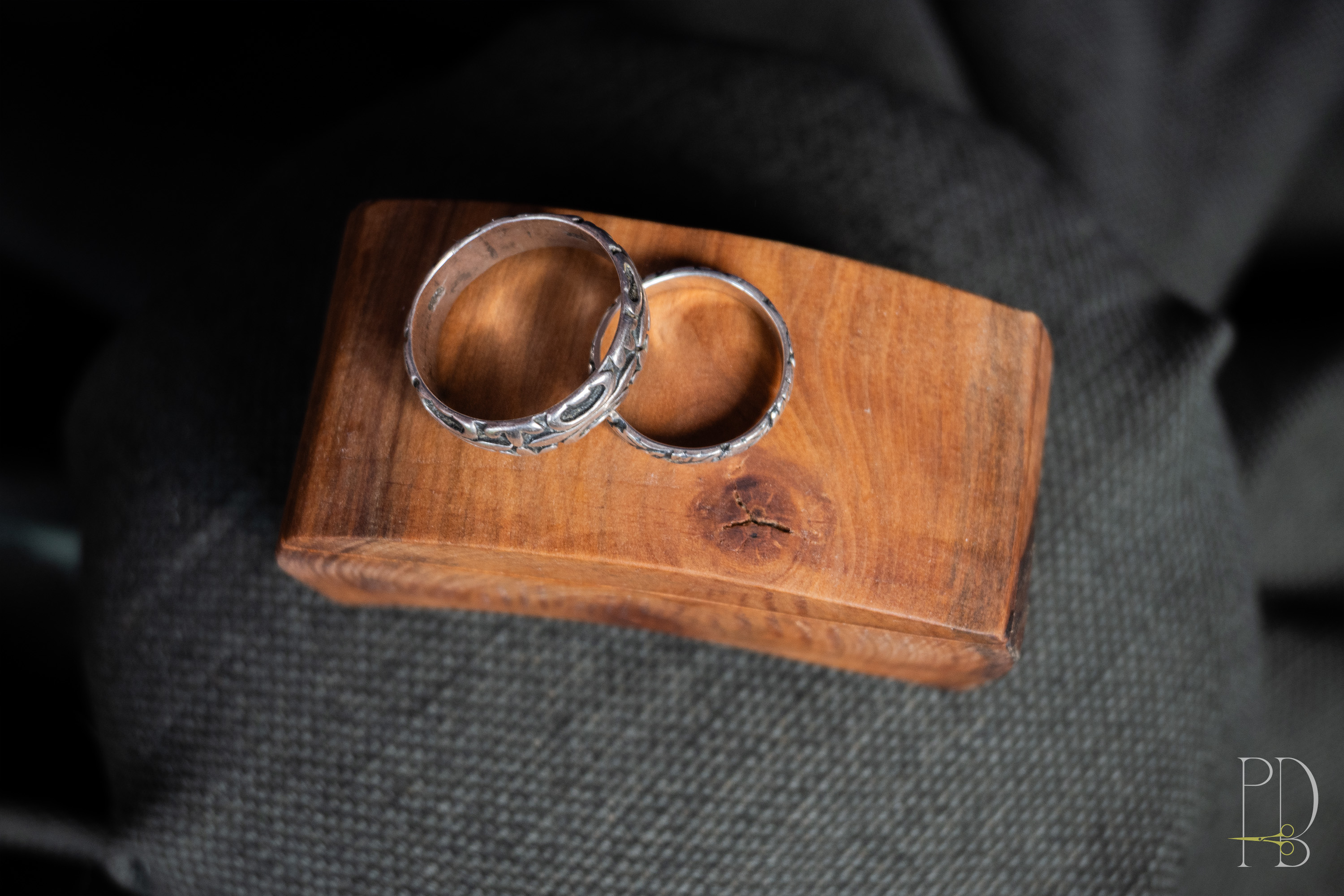 Small Handmade Rustic wooden Box for small rings and jewelry, photo 5
