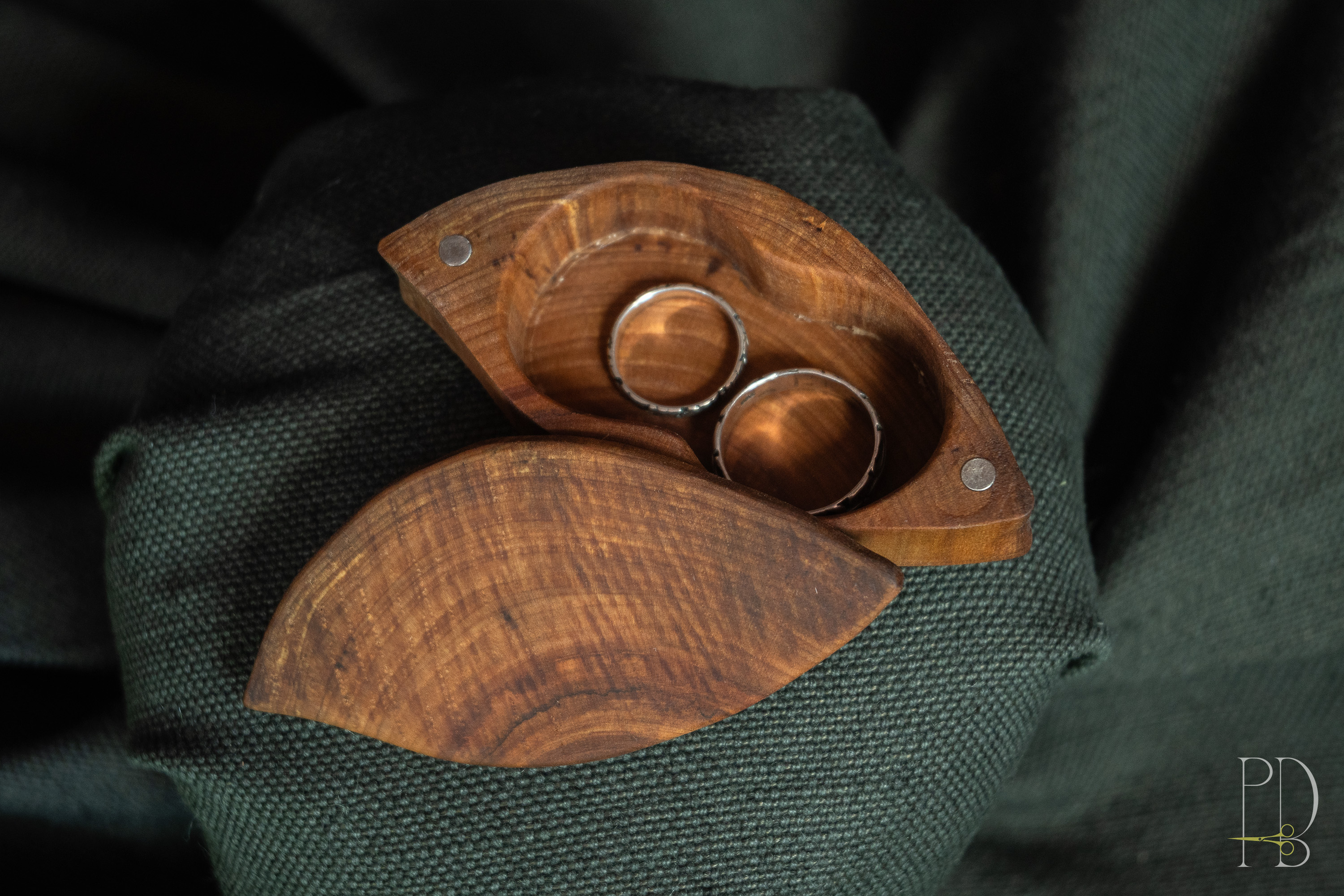 Small Handmade Rustic wooden Box for small rings and jewelry, photo 2