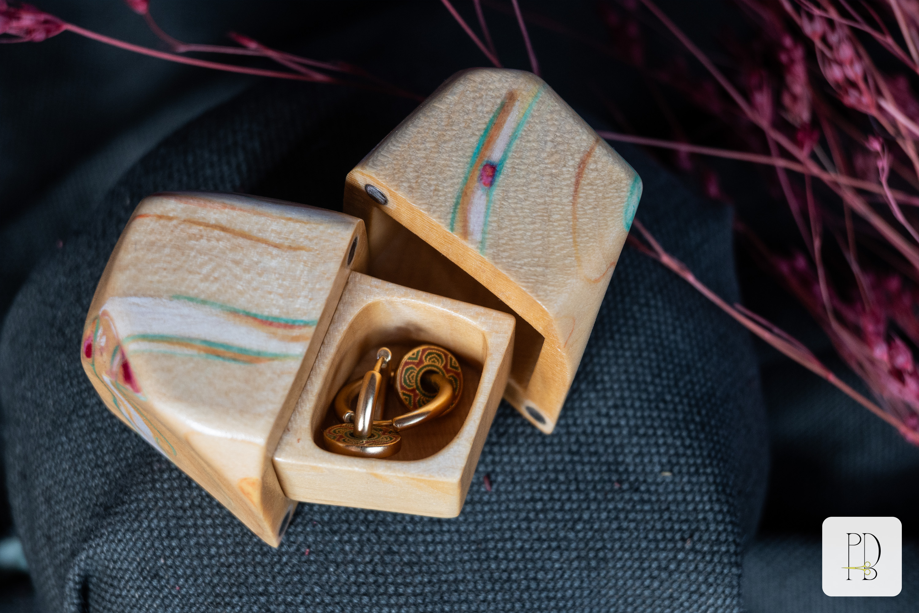 Painted maple jewelry box with hidden compartment for all the small things, photo 4