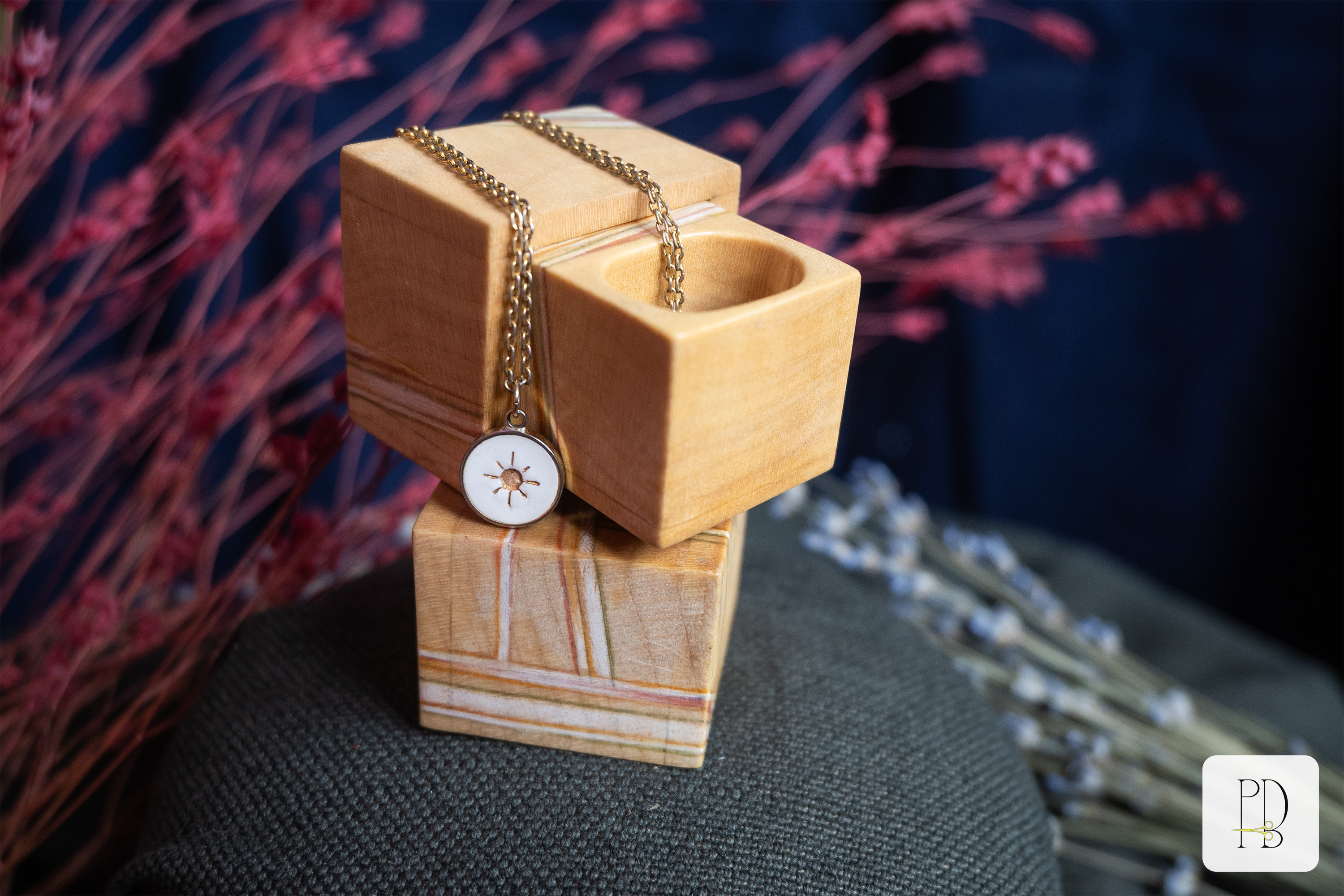 Natural maple wood jewelry box with a hidden compartment, photo 2