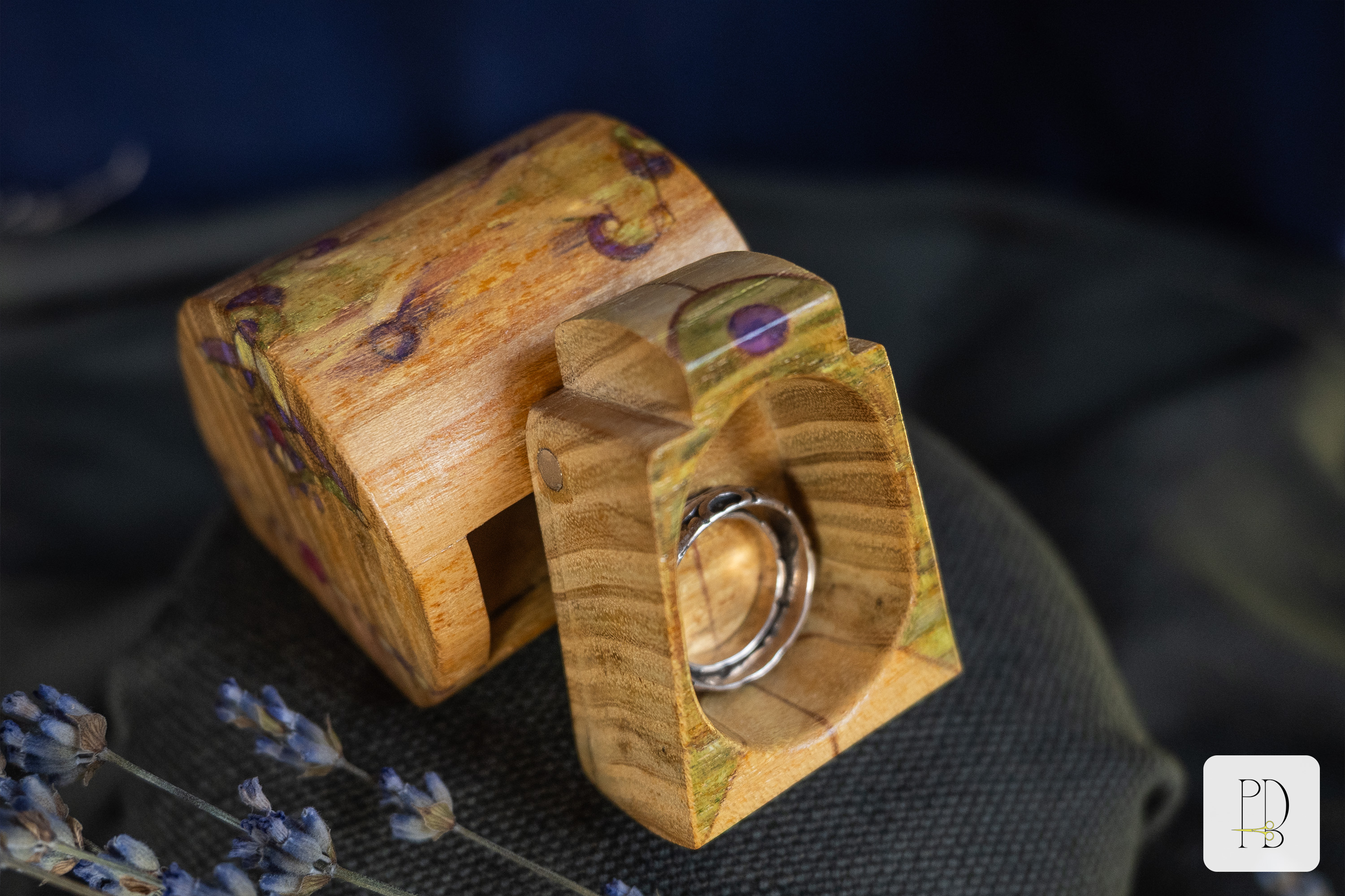 Tiny painted wooden box for all the small things (like your wedding rings)., photo 2