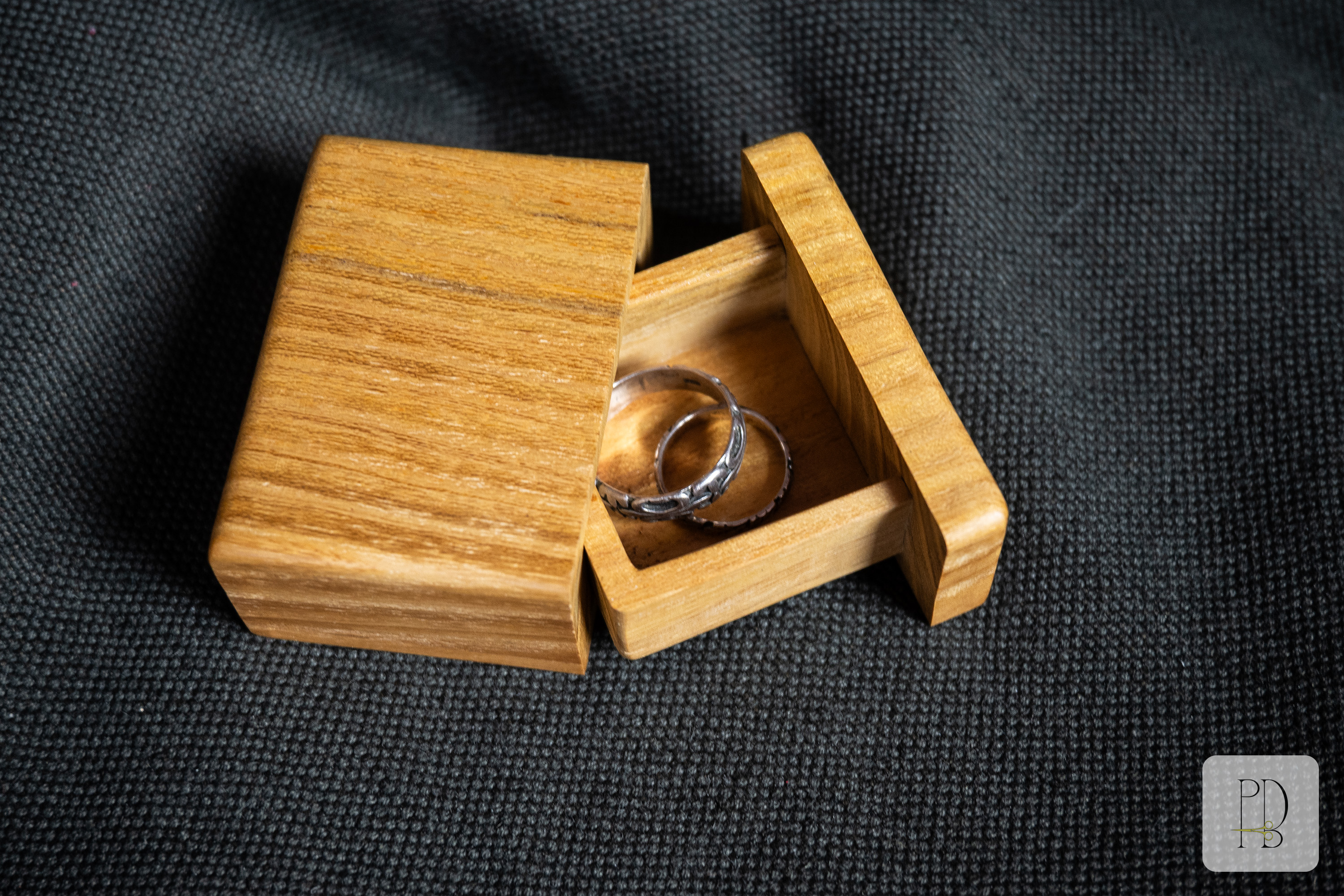 Handmade cottage core wooden box for rings, small jewelry and other precious gifts made out of mulberry, photo 2