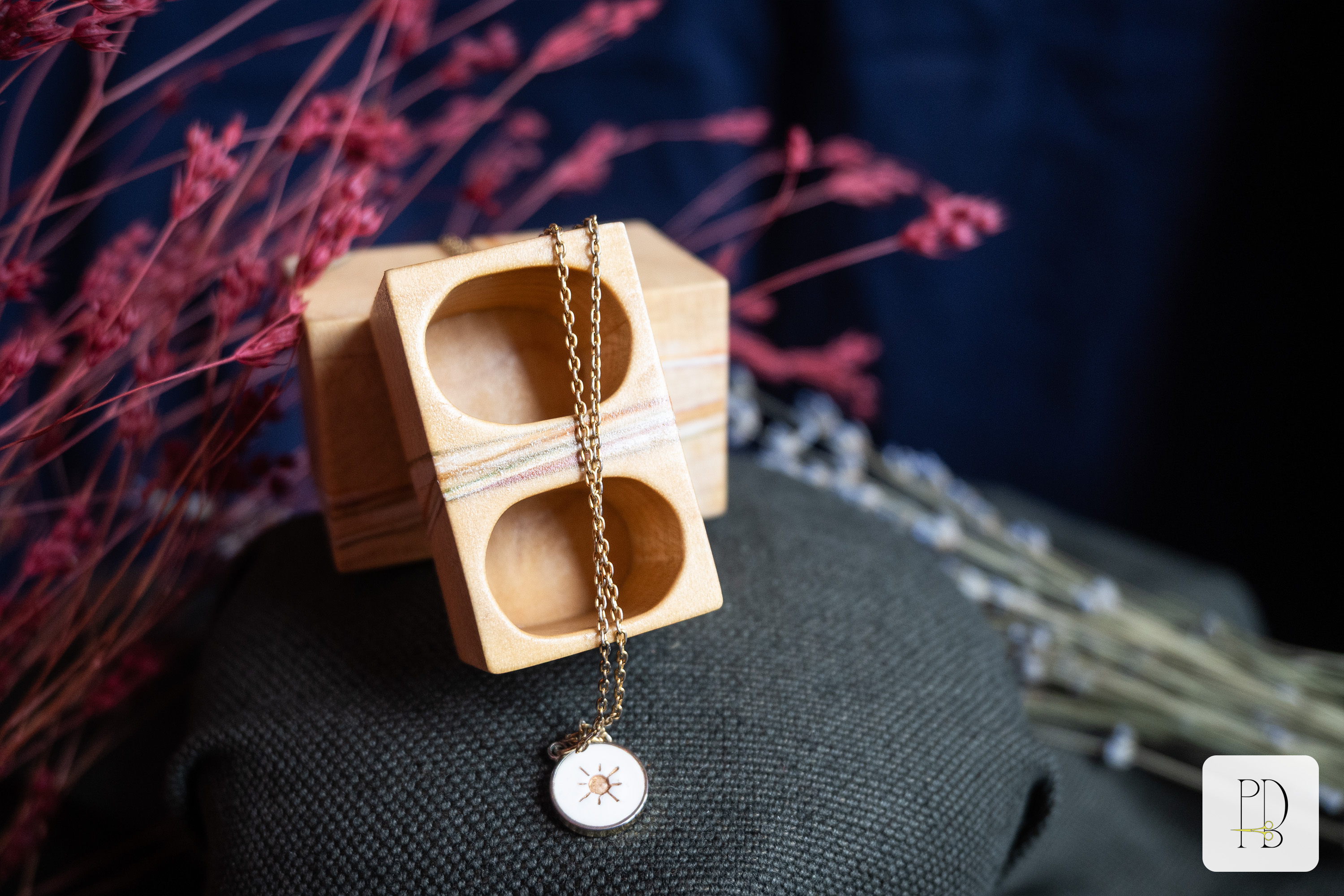 Natural maple wood jewelry box with a hidden compartment, photo 4