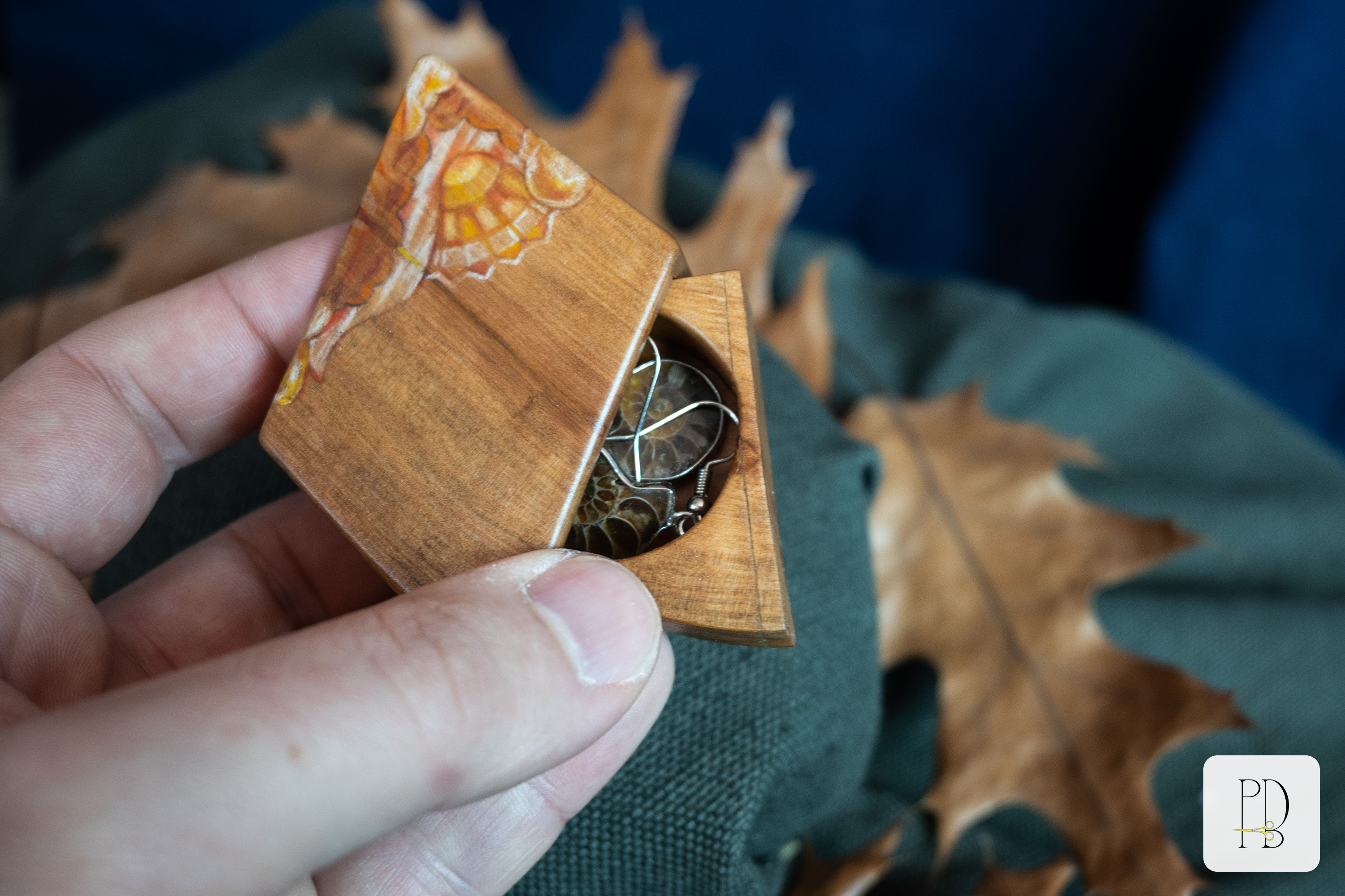 Tiny painted handmade rustic wooden box for small rings, jewelry and gifts, photo 3