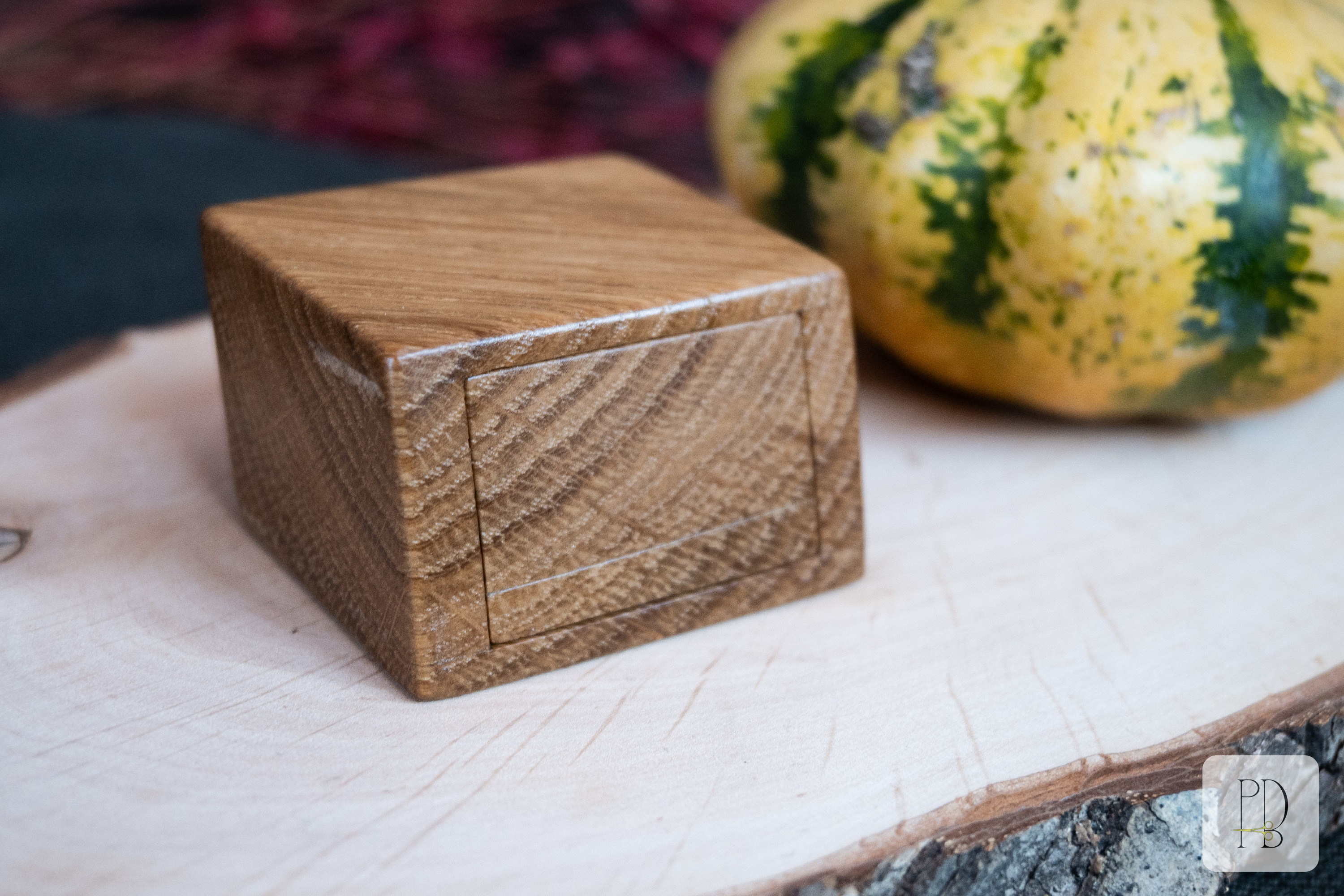 Small handmade rustic solid oak box for small rings and jewelry, photo 6