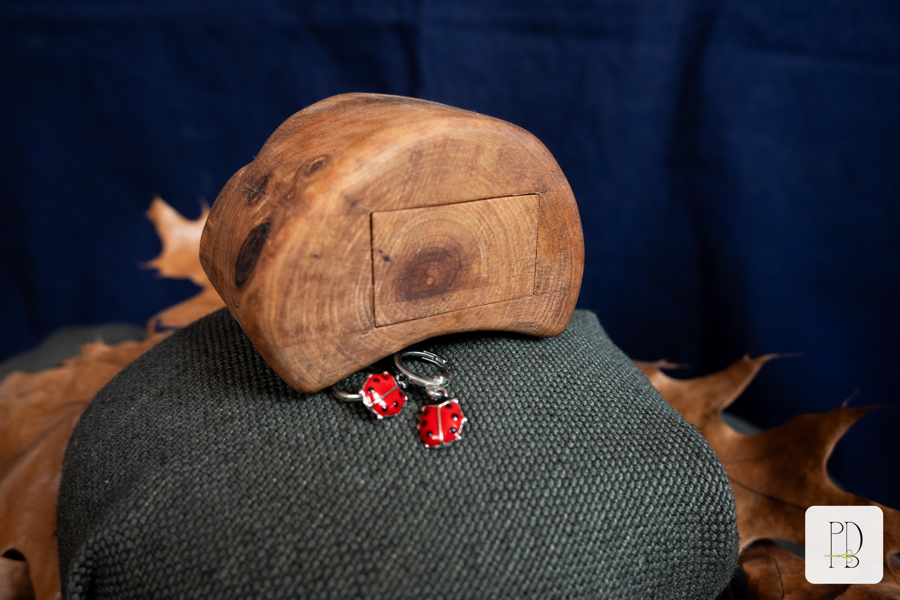 Handmade rustic solid wood box for small rings, jewelry and gifts, photo 5