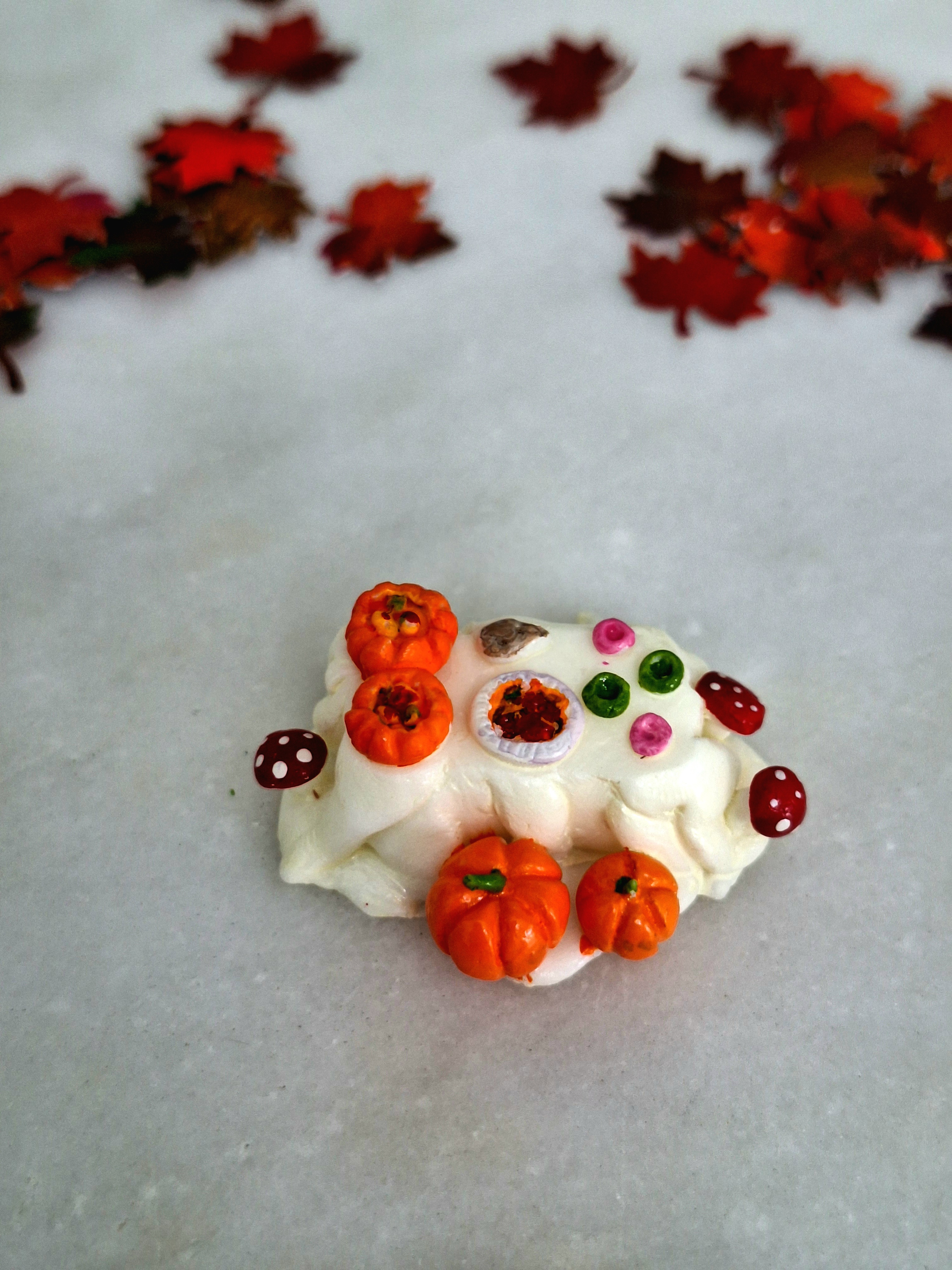 Handmade micro figure Halloween set (fits vintage playsets such as Polly Pockets), photo 5