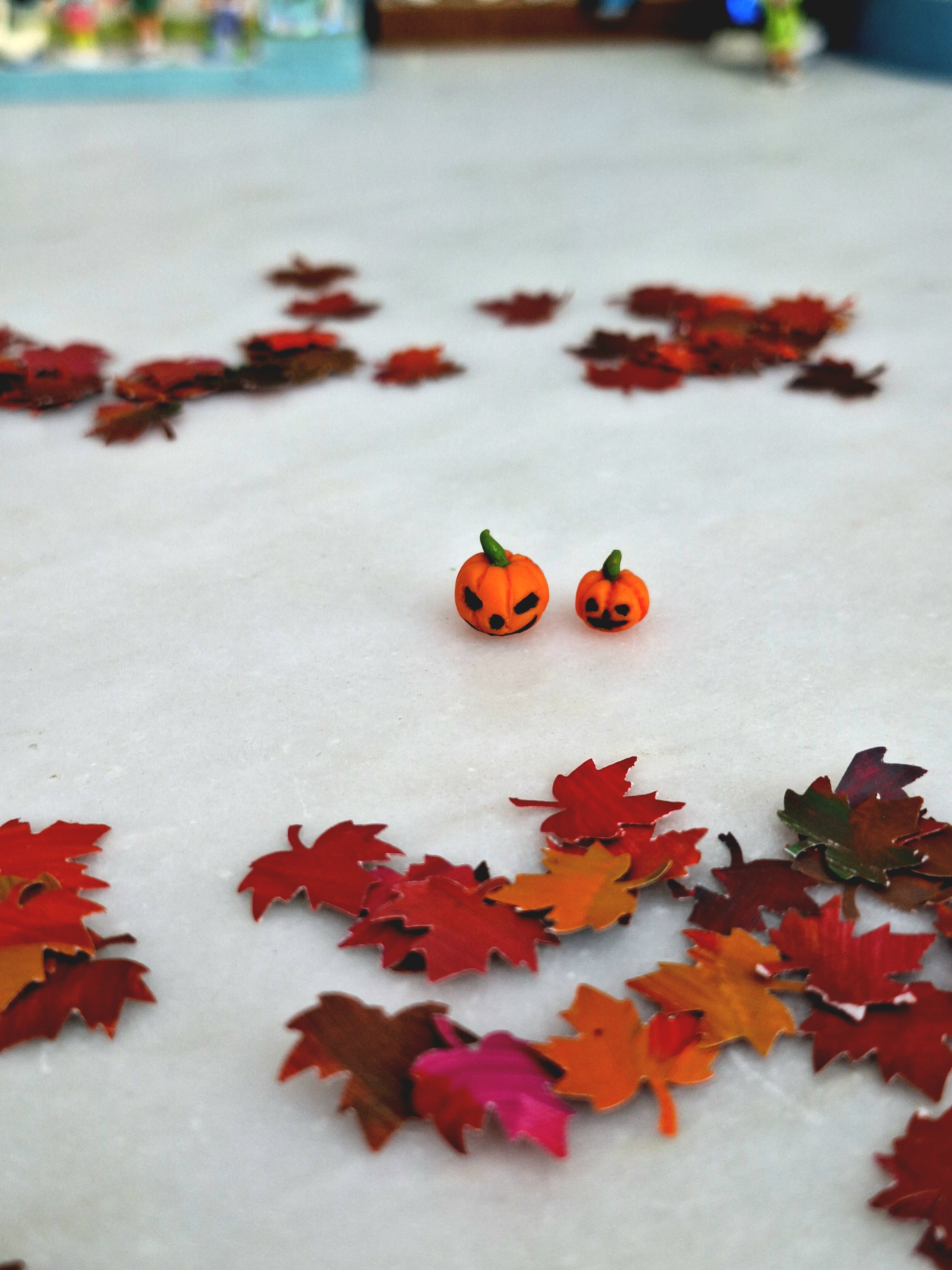 Handmade micro figure Halloween set (fits vintage playsets such as Polly Pockets), photo 6