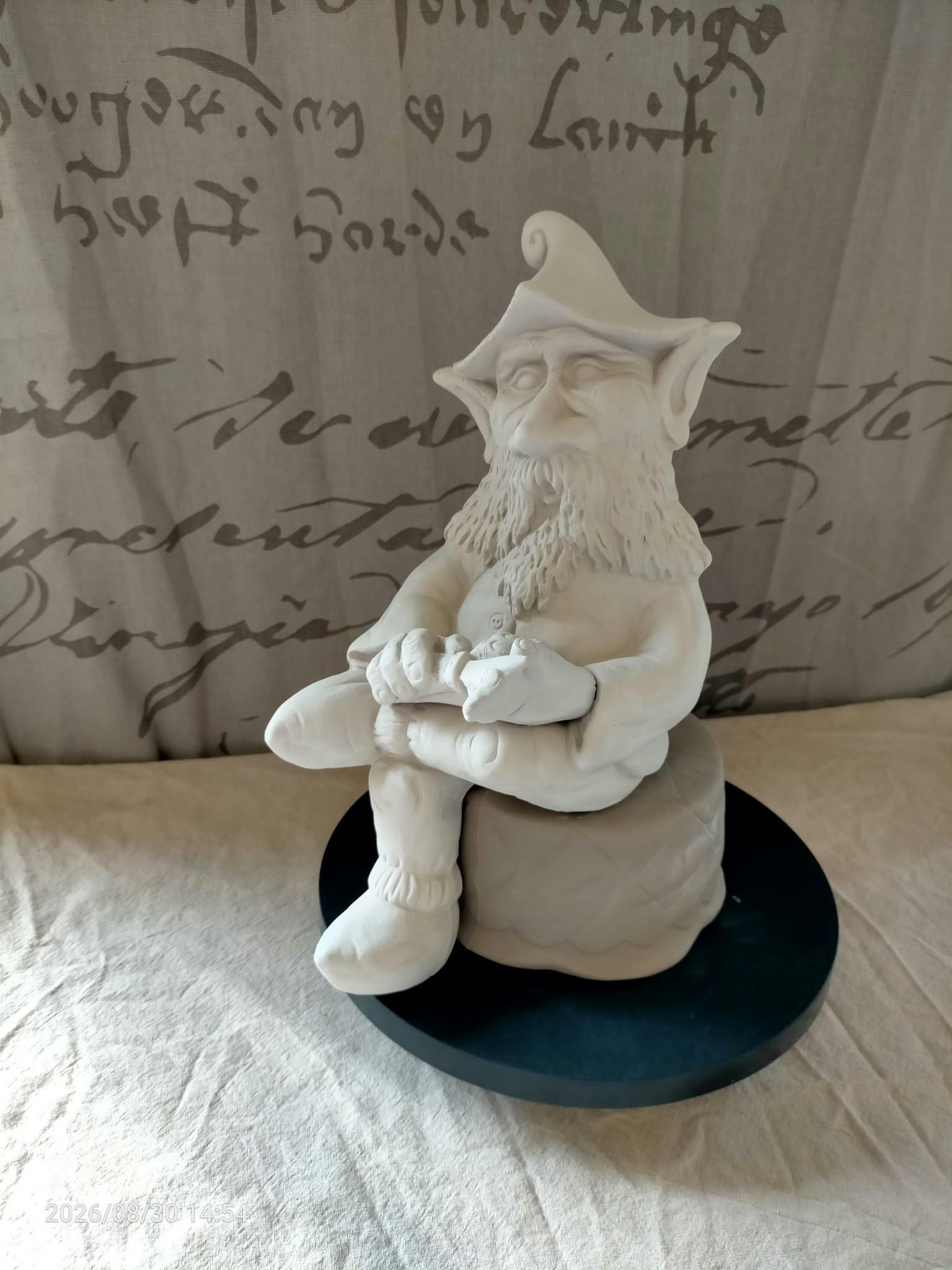 Whittler Gnome Unfinished Ceramic Bisque Ready to Paint, photo 4