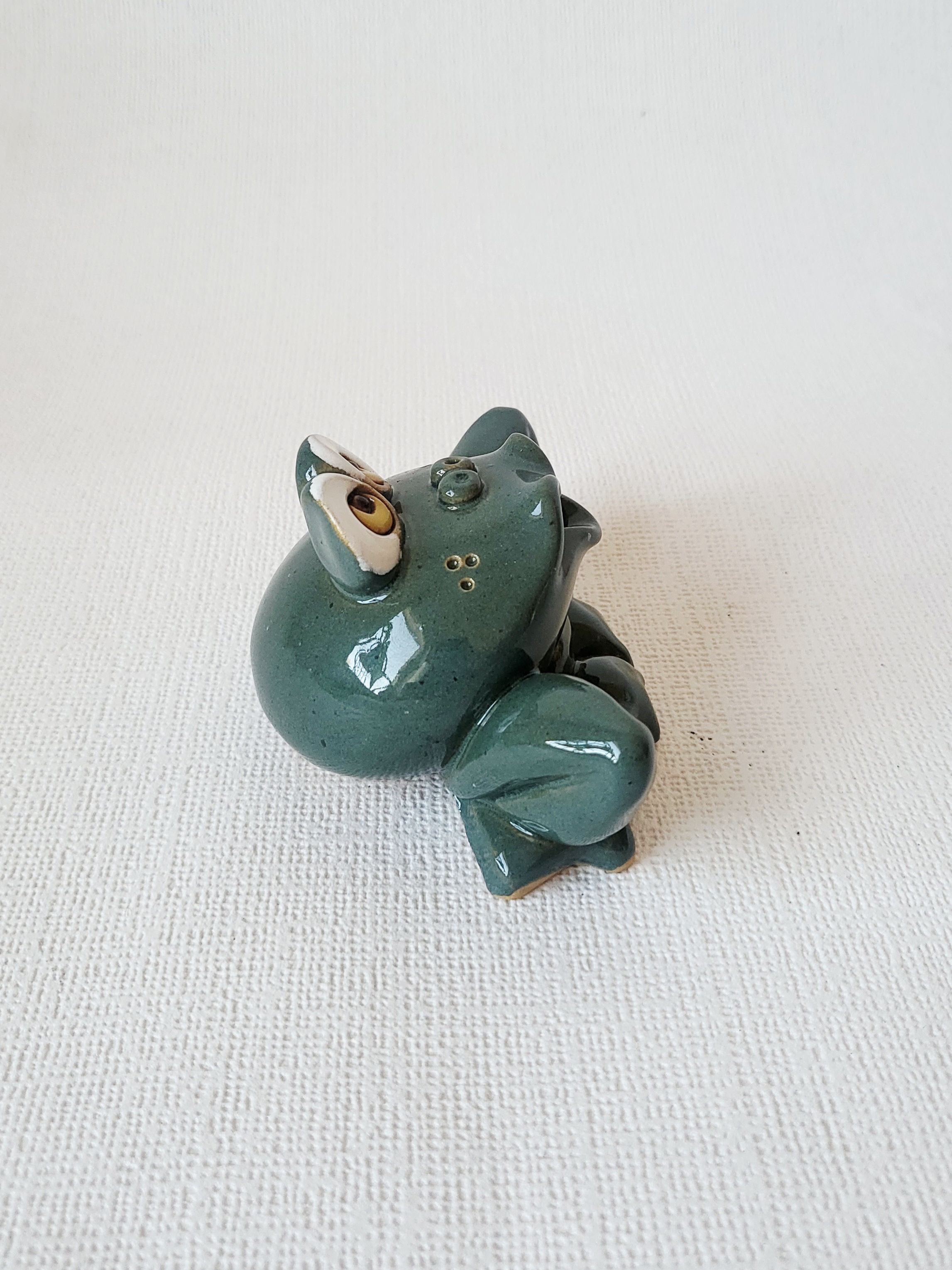 Handmade Ceramic Frog Figurine – Whimsical Home Decor, photo 4