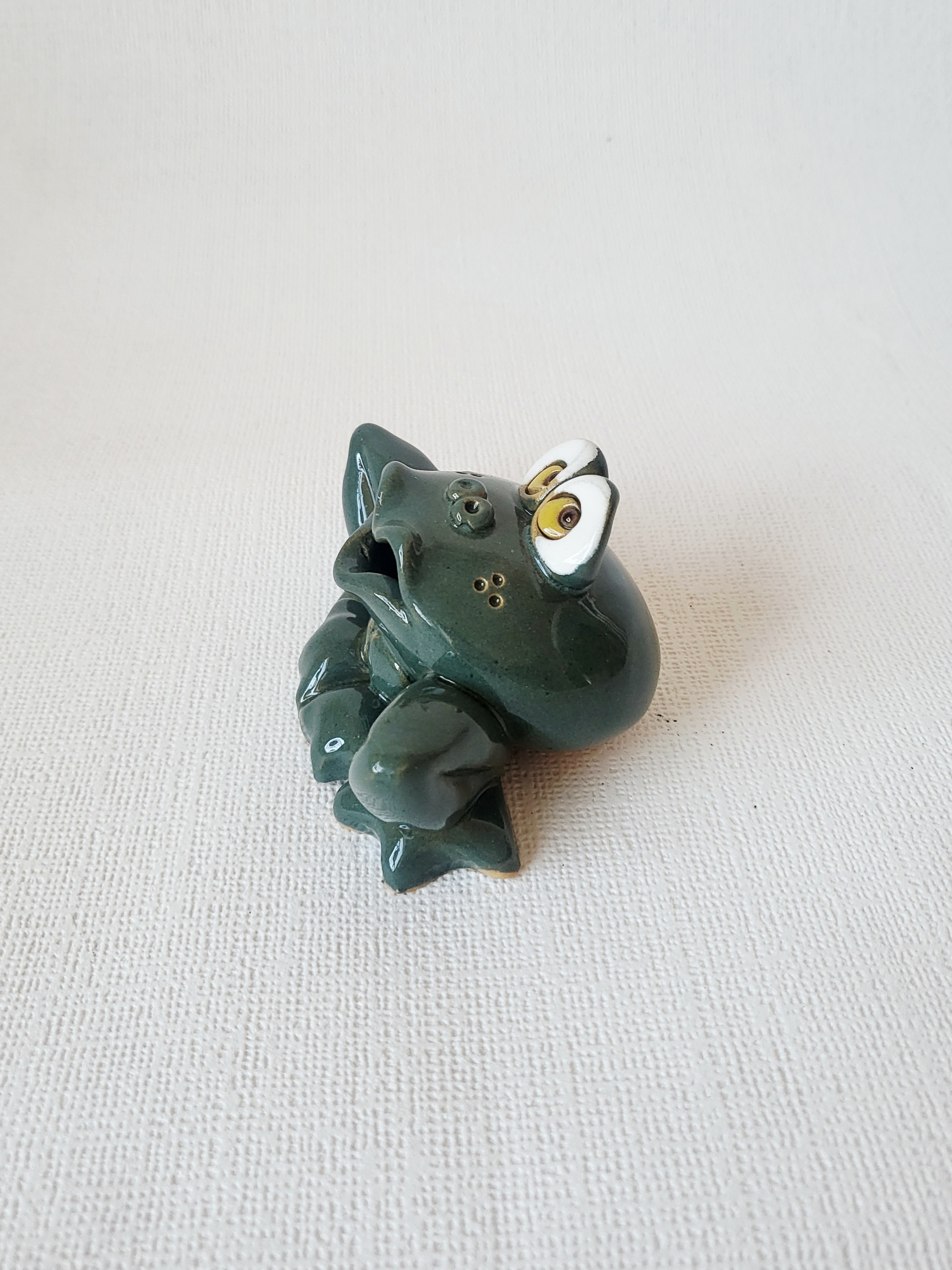 Handmade Ceramic Frog Figurine – Whimsical Home Decor, photo 3