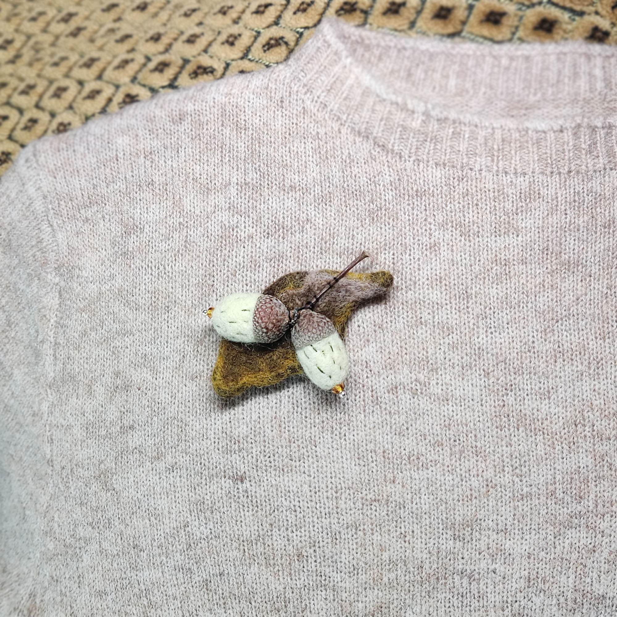 Handmade Acorn Brooch – A Little Piece of Autumn, photo 5