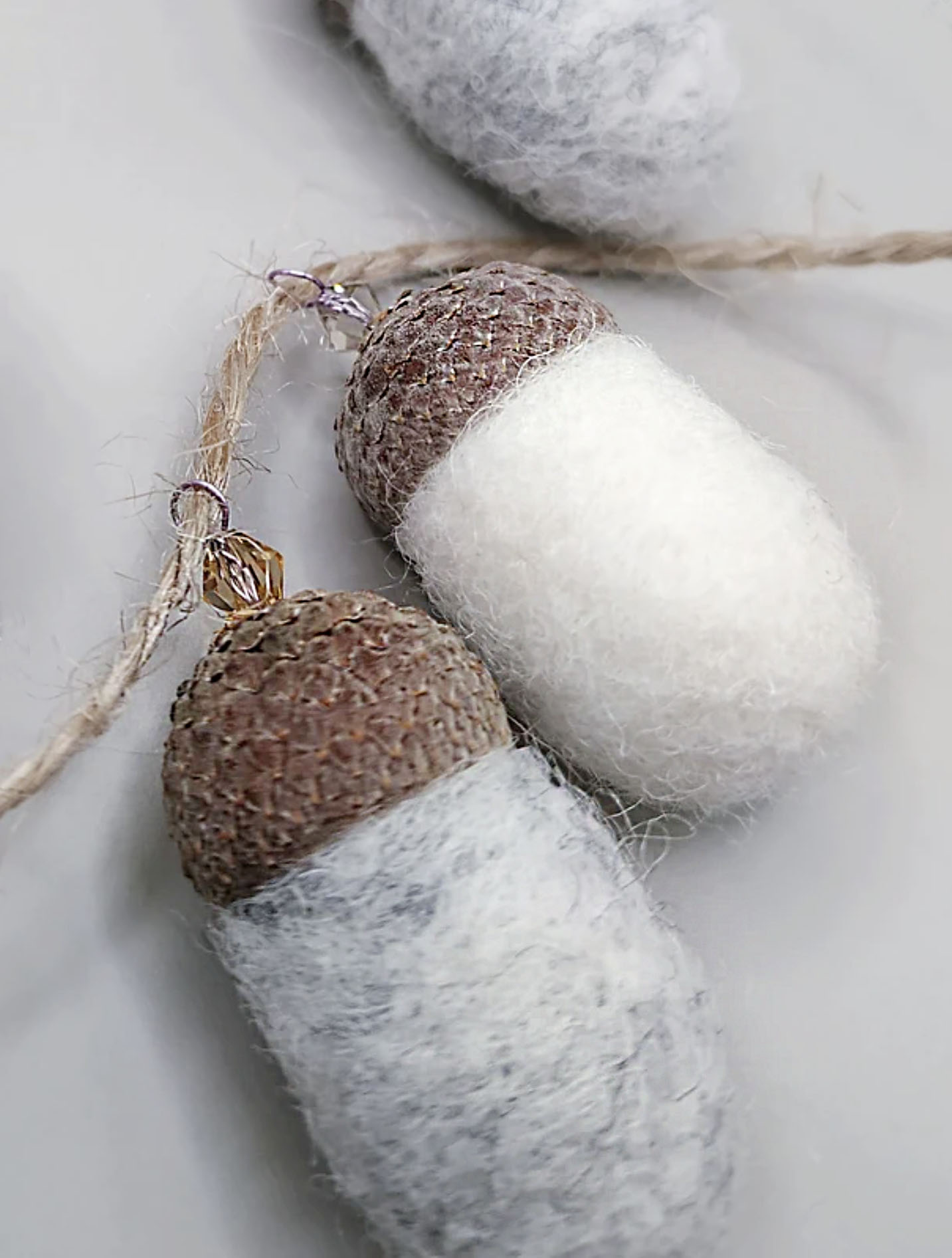 Wool felt acorn garland, photo 6