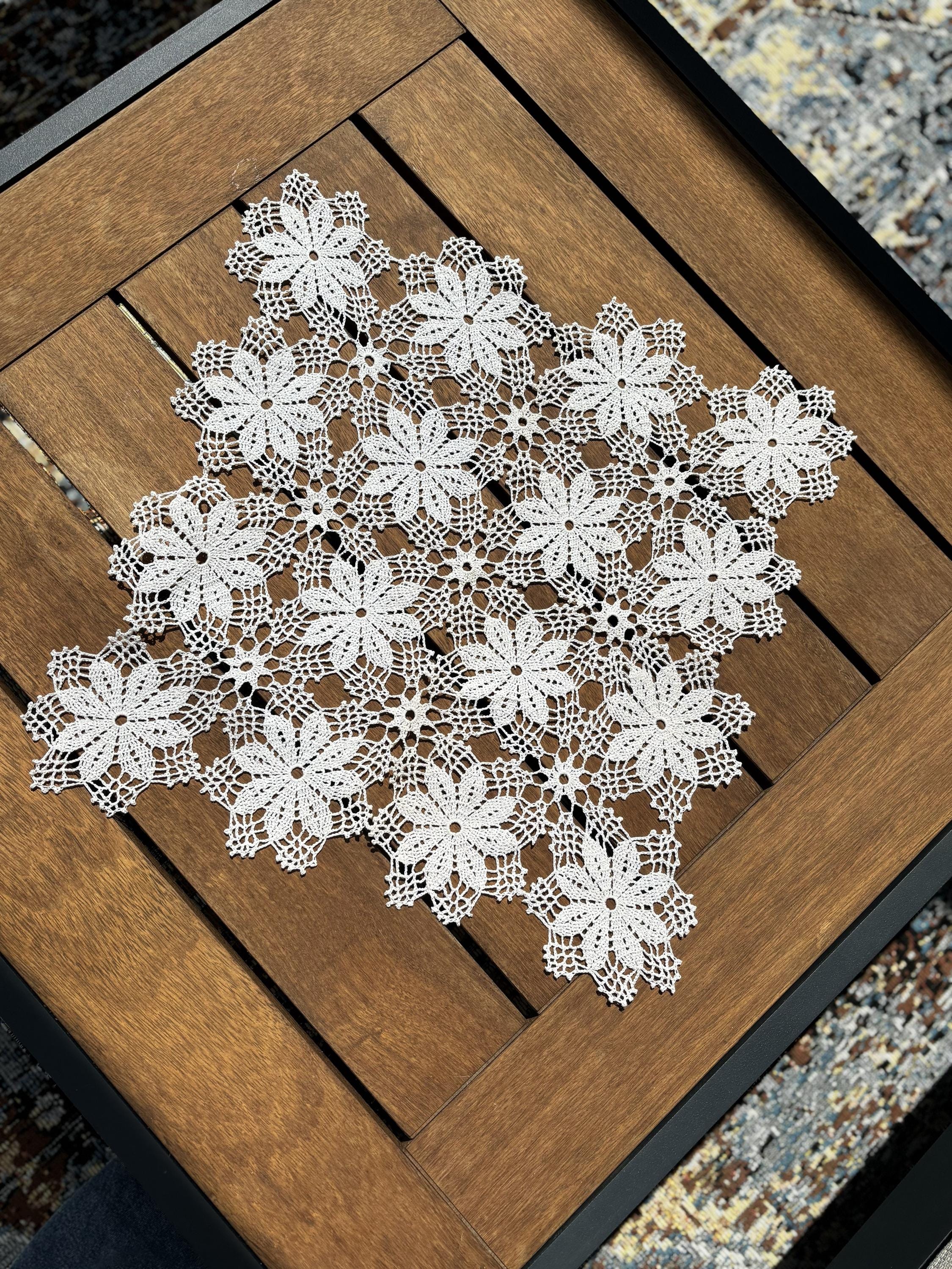 Handmade Crochet Floral Doily Centerpiece, White Cotton Lace (43x43 cm), photo 4