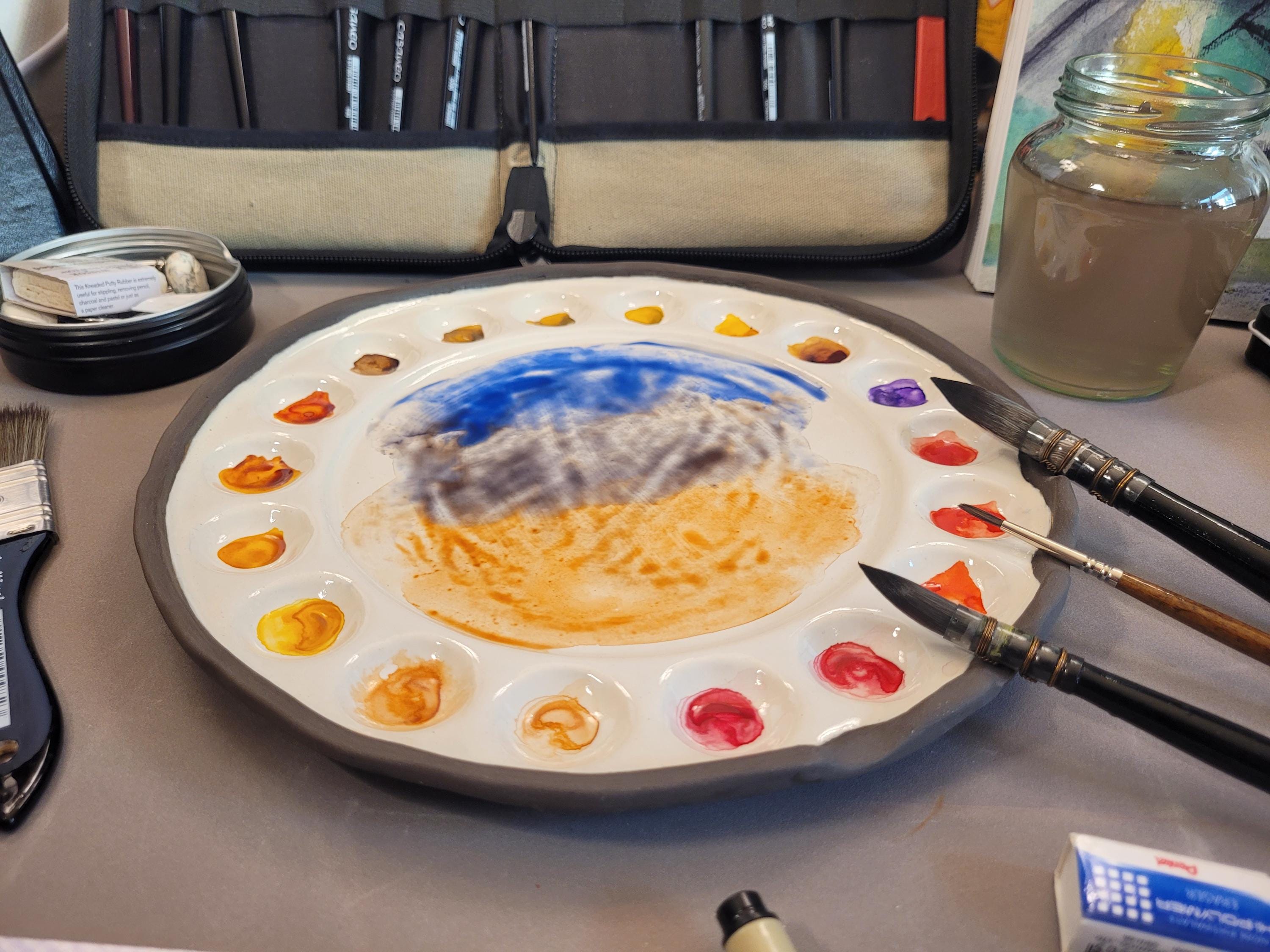Circular Ceramic Palette – Durable Anthricite Stoneware with 4 Integrated Brush Rests, 18 Paint Wells and A Large Mixing Area, photo 2