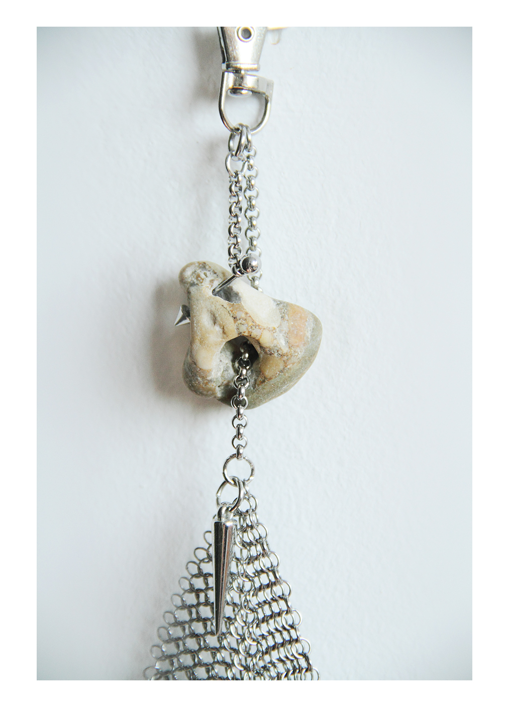 Handmade Stone & Chainmail Bag Charm – Natural Stone Keychain & Alternative Bag Accessory, photo 2