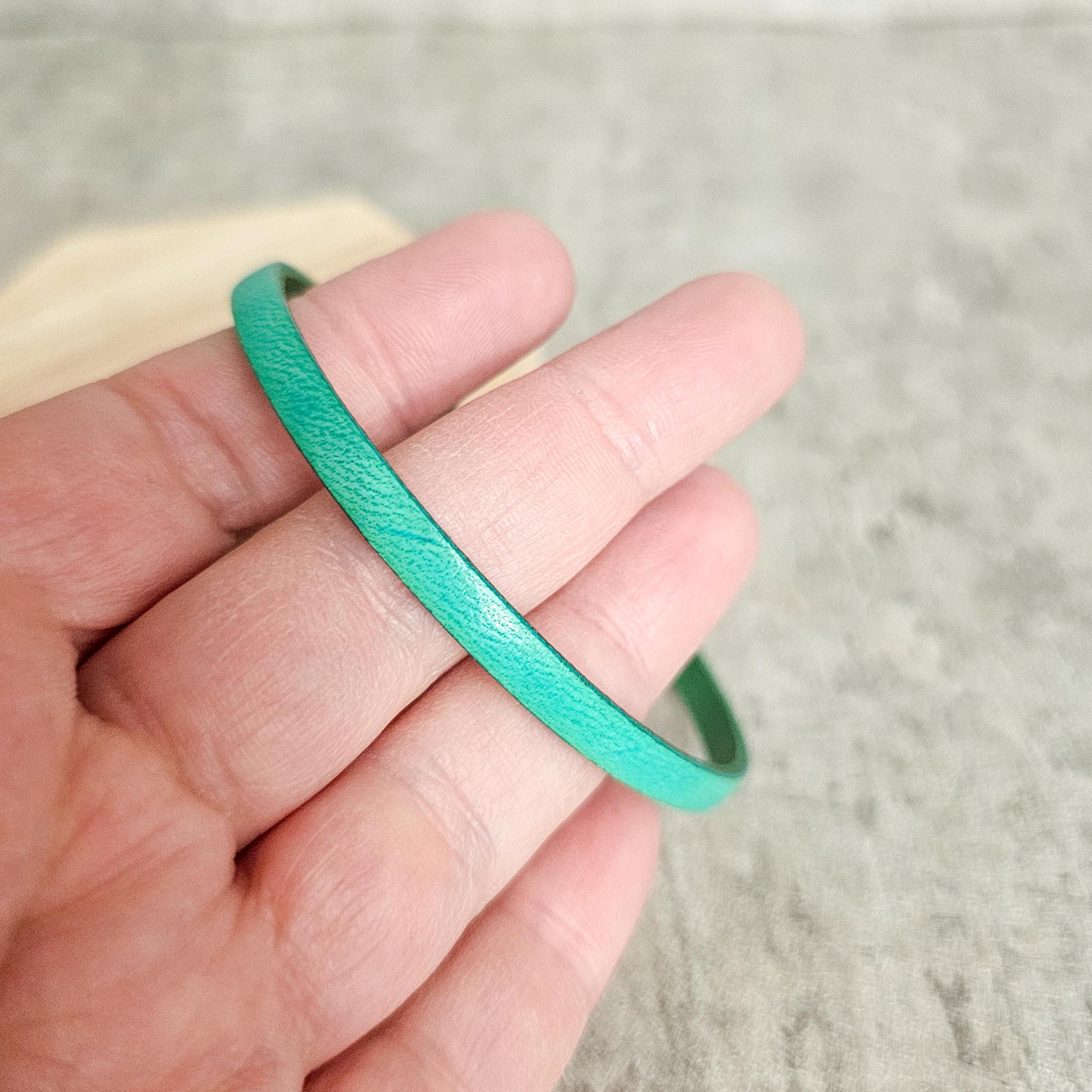 Cyan genuine leather bracelet, minimalist wristband, photo 3