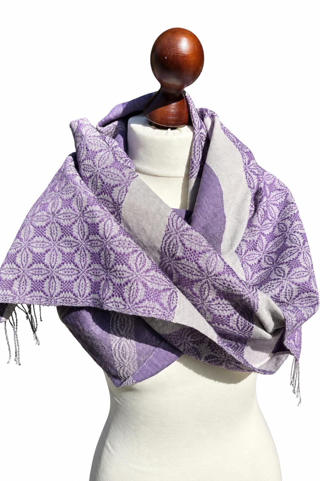 Hand-woven Purple Merino Shawl with Lily Pattern, photo 6