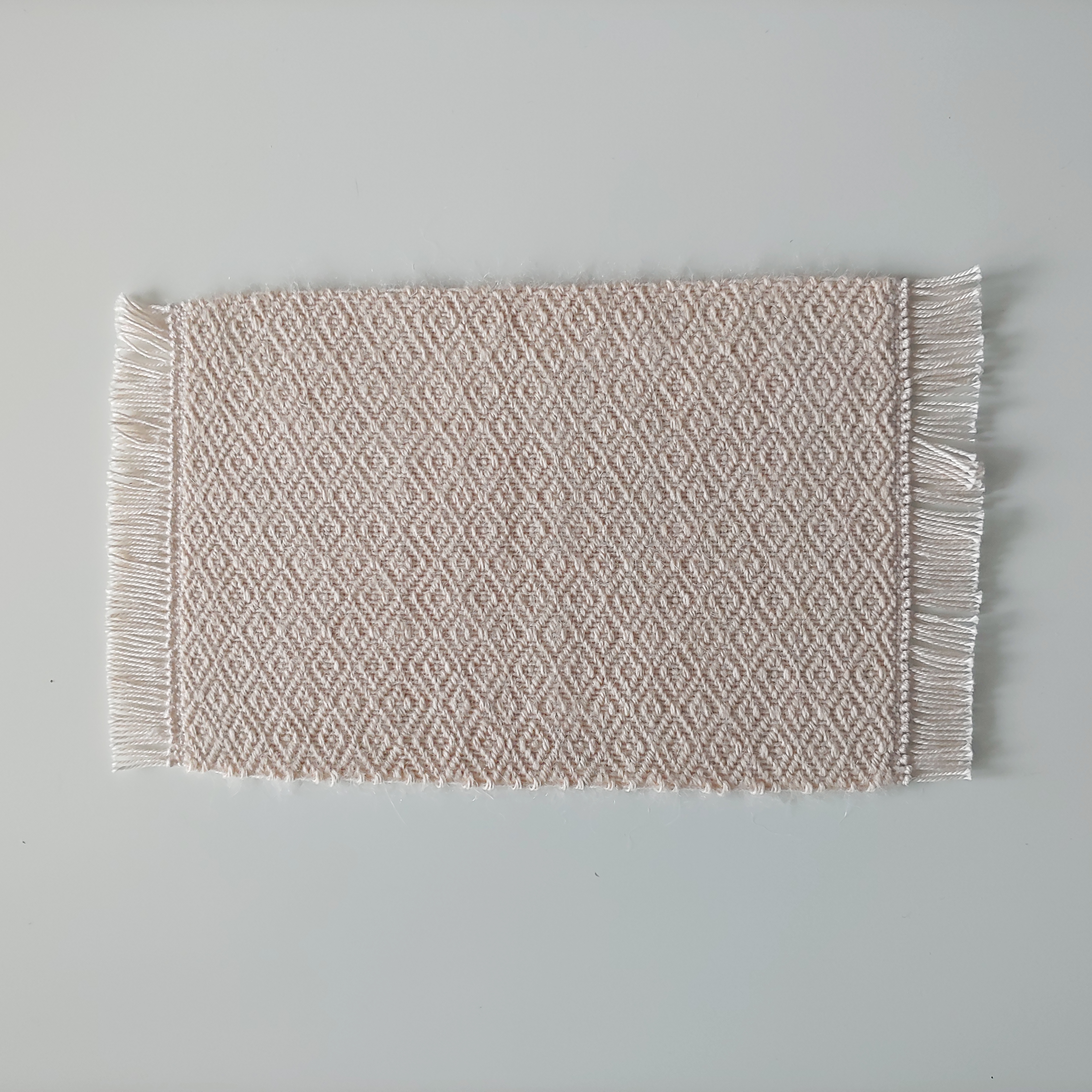 Hand-woven dollhouse rug in alpaca and silk, 11 x 19,5 cm