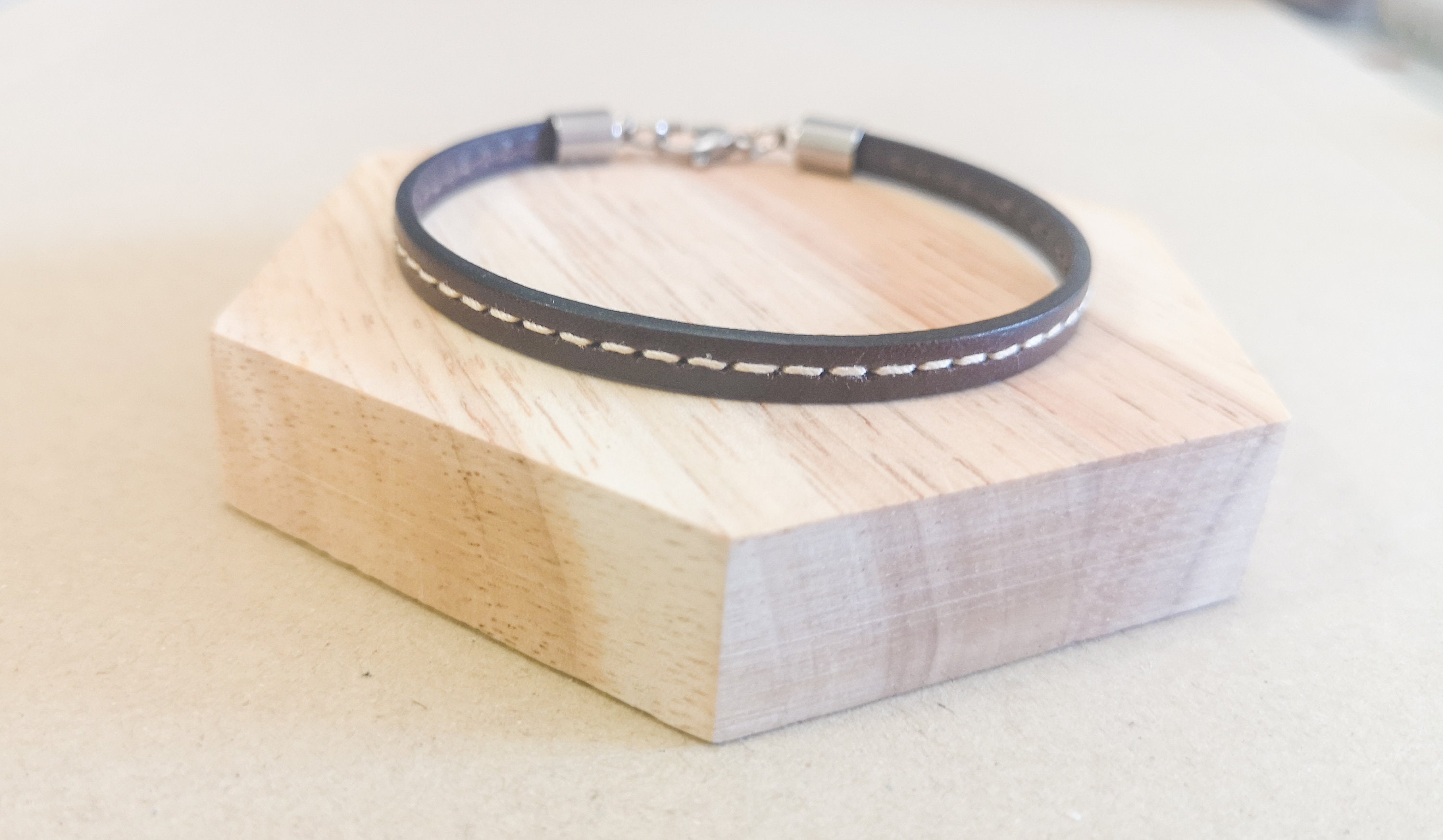 Minimalist genuine leather bracelet, dark brown wristband, photo 2