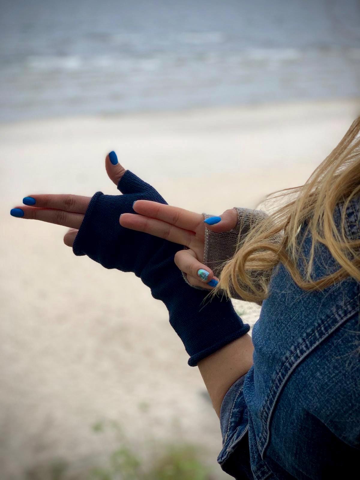 Pure Cashmere Fingerless Gloves - Seamless Unisex Wrist Warmers, separated thumb, photo 5