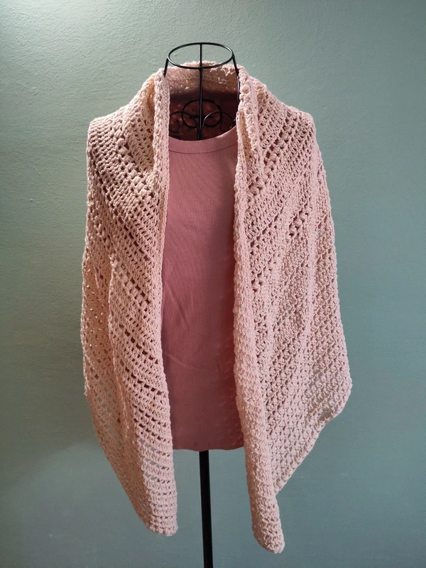 Beige Crocheted Boho Triangle Shawl / Stola, photo 4