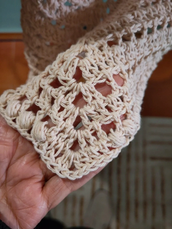 Beige Crocheted Boho Triangle Shawl / Stola, photo 6