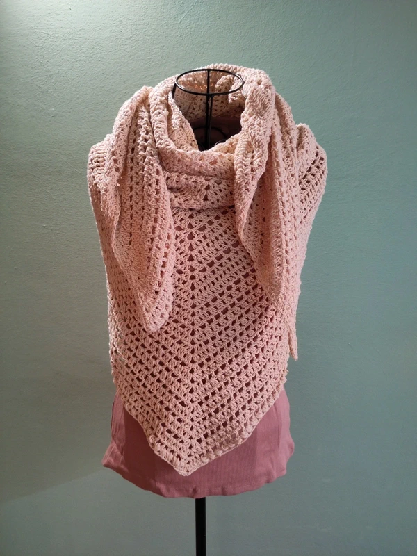 Beige Crocheted Boho Triangle Shawl / Stola, photo 2