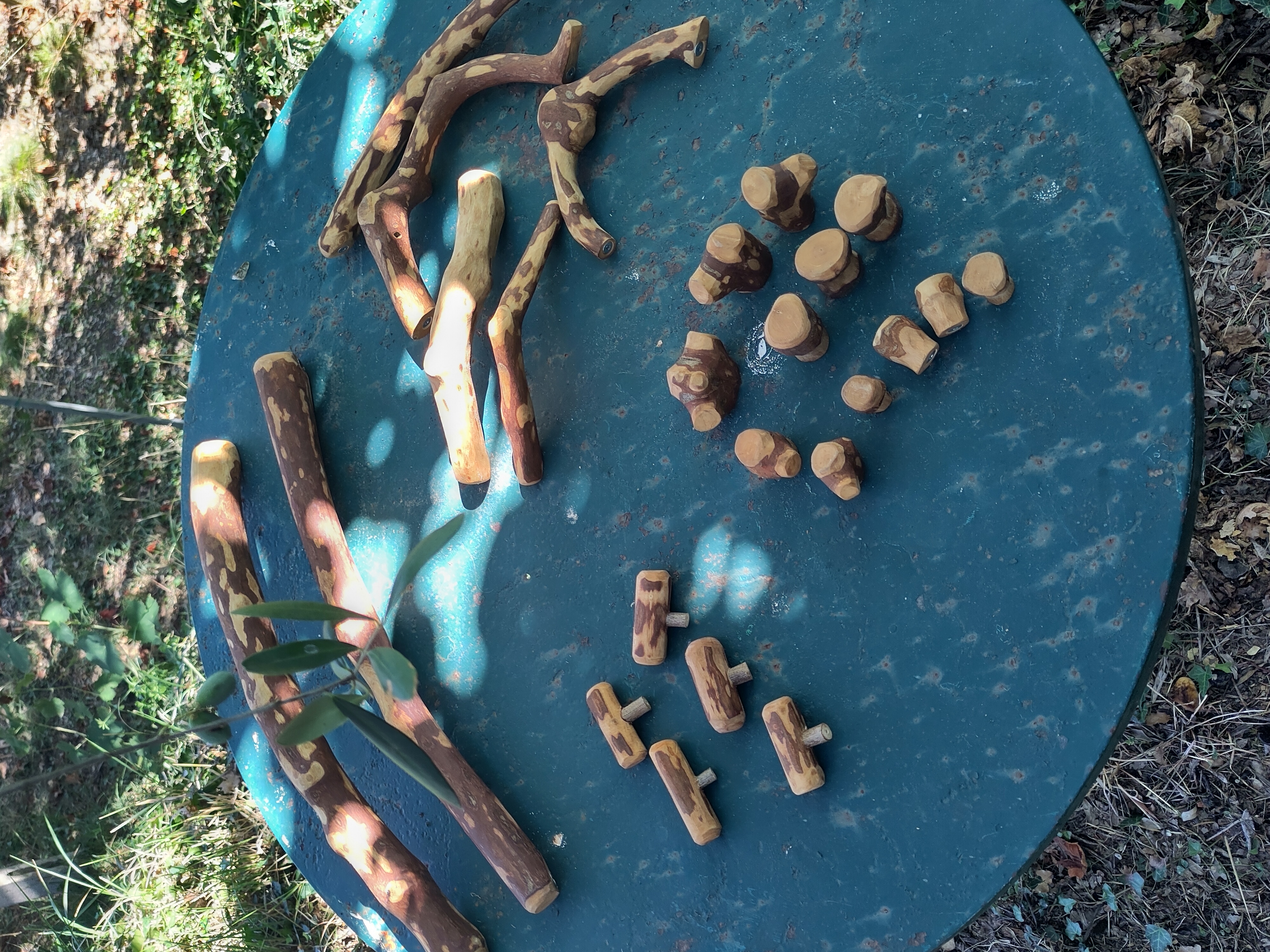 Handcrafted Olive Wood Door & Drawer Handles – Unique Pieces, photo 2