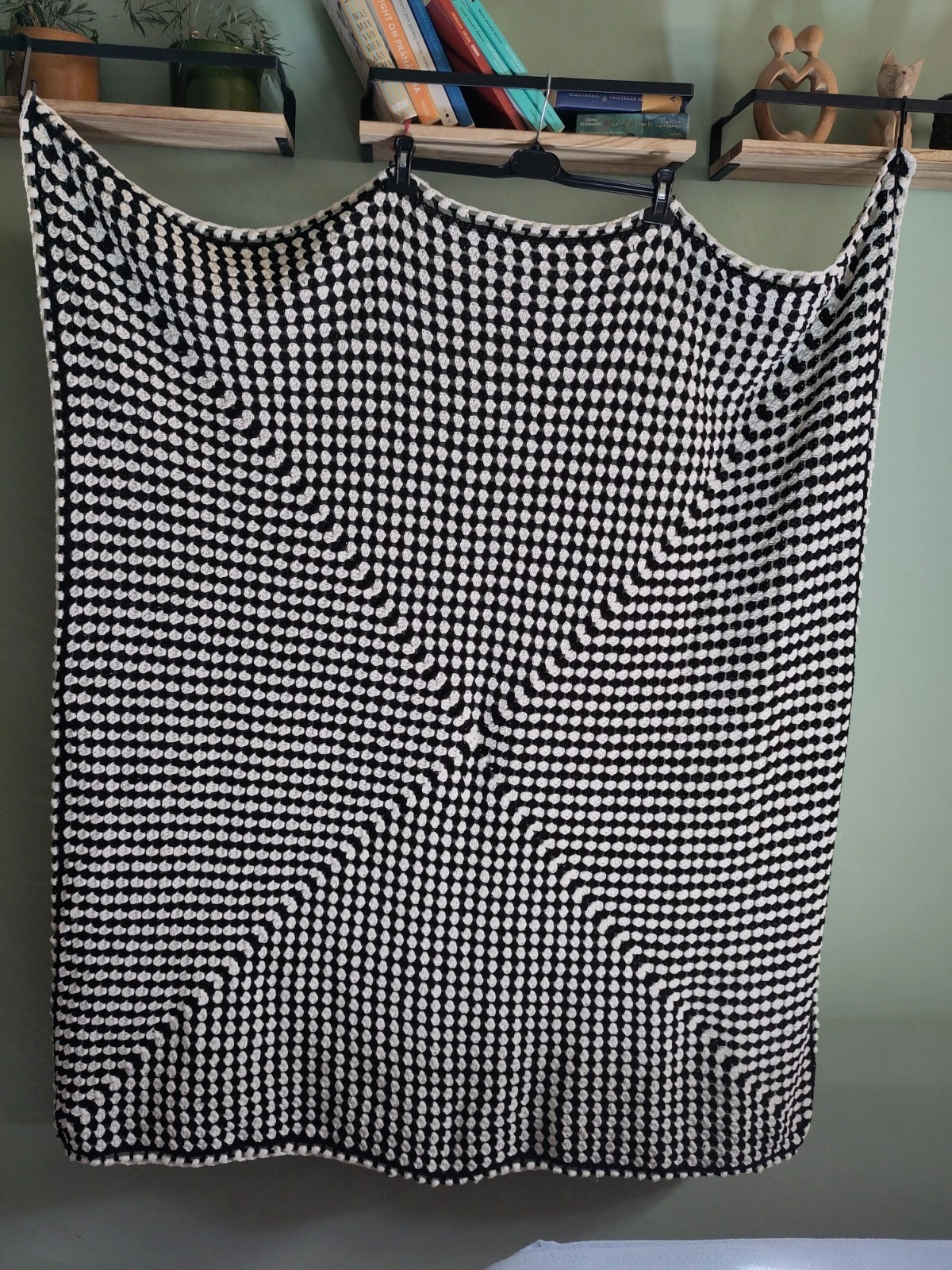 Large black & white crochet blanket (130 x 130 cm) – handmade in Italy from quality cotton yarn