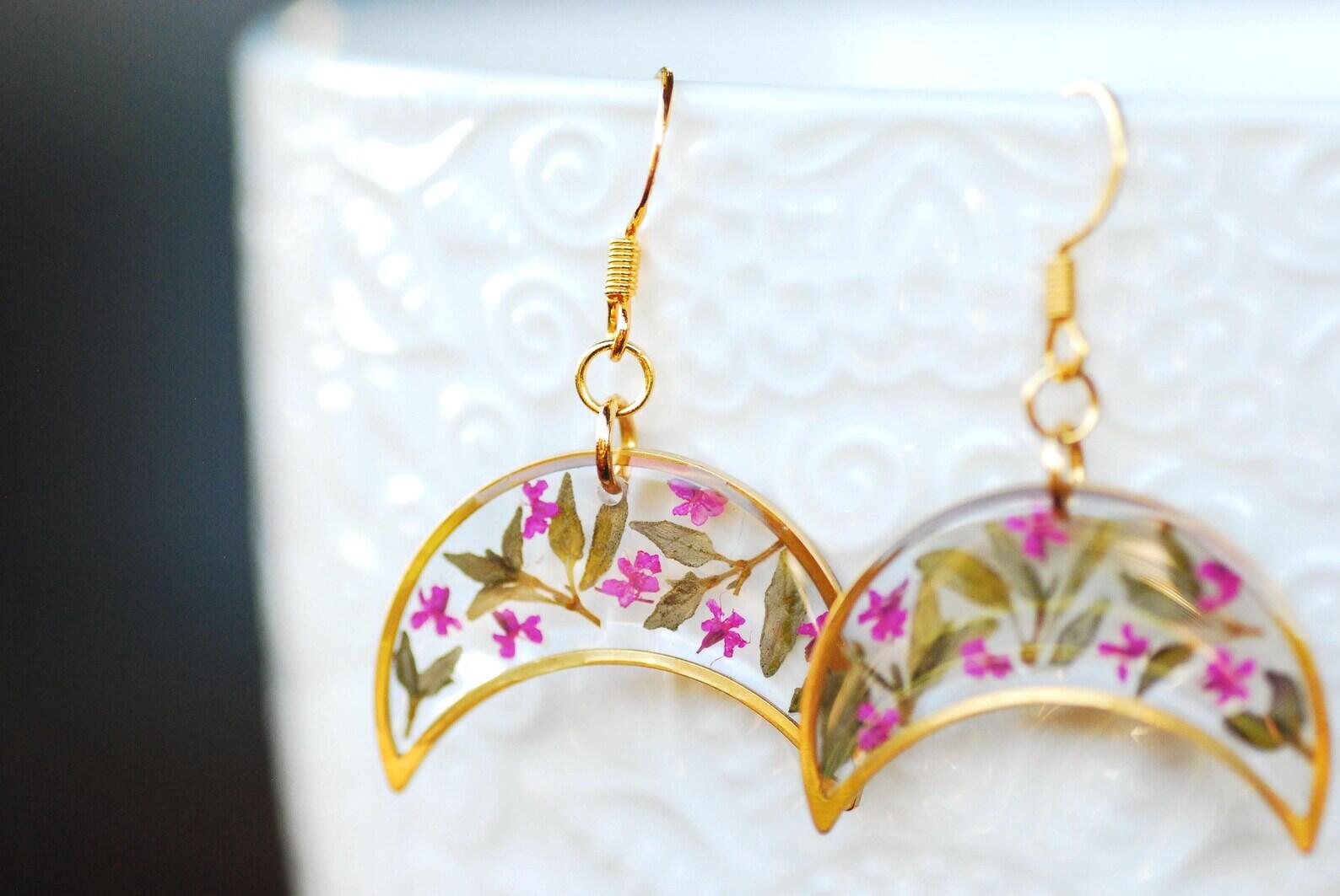 Real Dried Flower Crescent Moon Earrings with Pink Blossoms and Thyme Leaves, photo 3