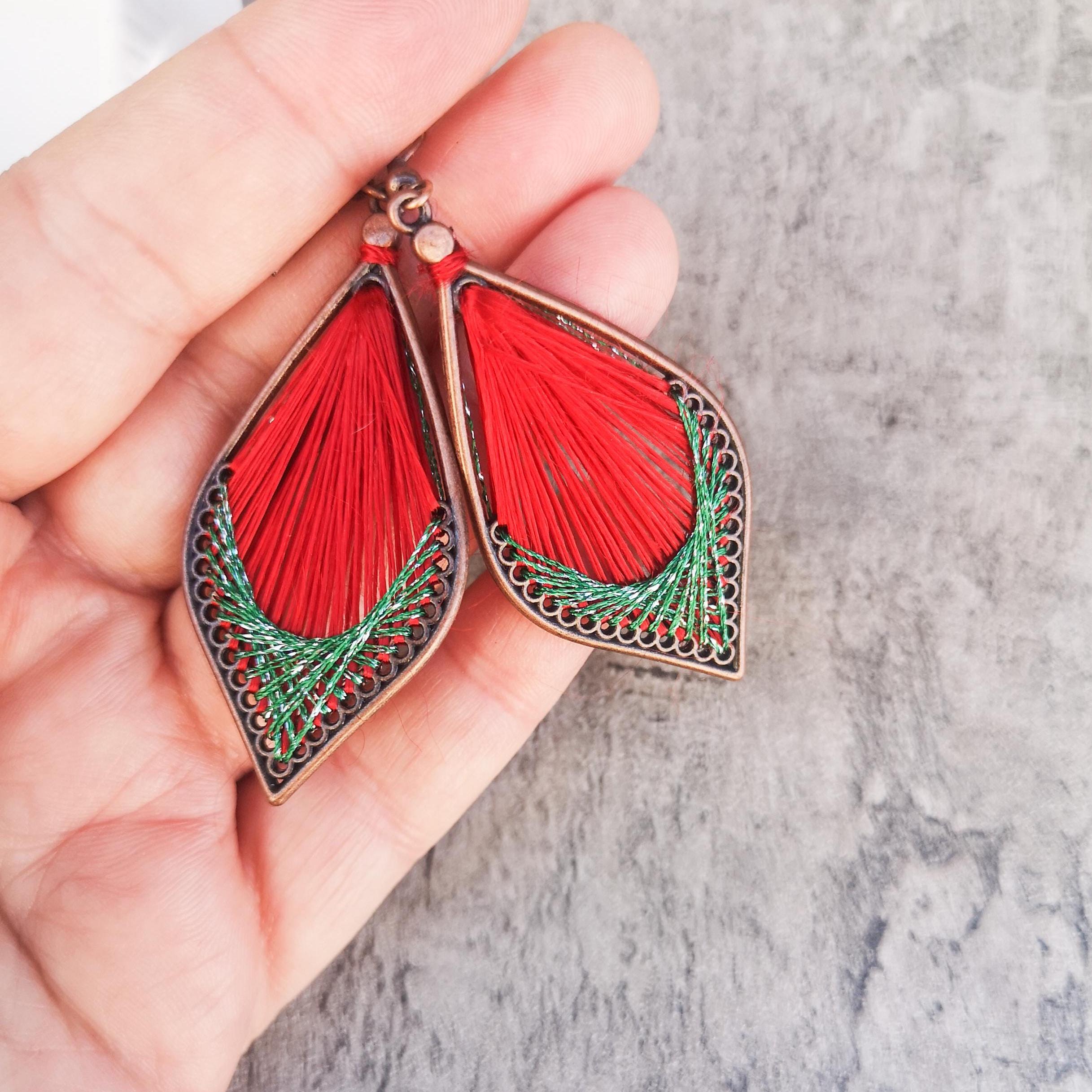 Peruvian thread teardrop earrings, Red and green dangle earrings, photo 3