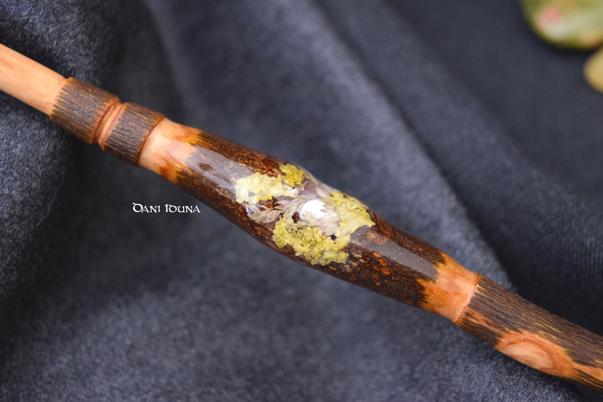 Hand-carved apple wood wand | Madame Iduna's Wands | Gift for witches, Wicca, cosplay, photo 2