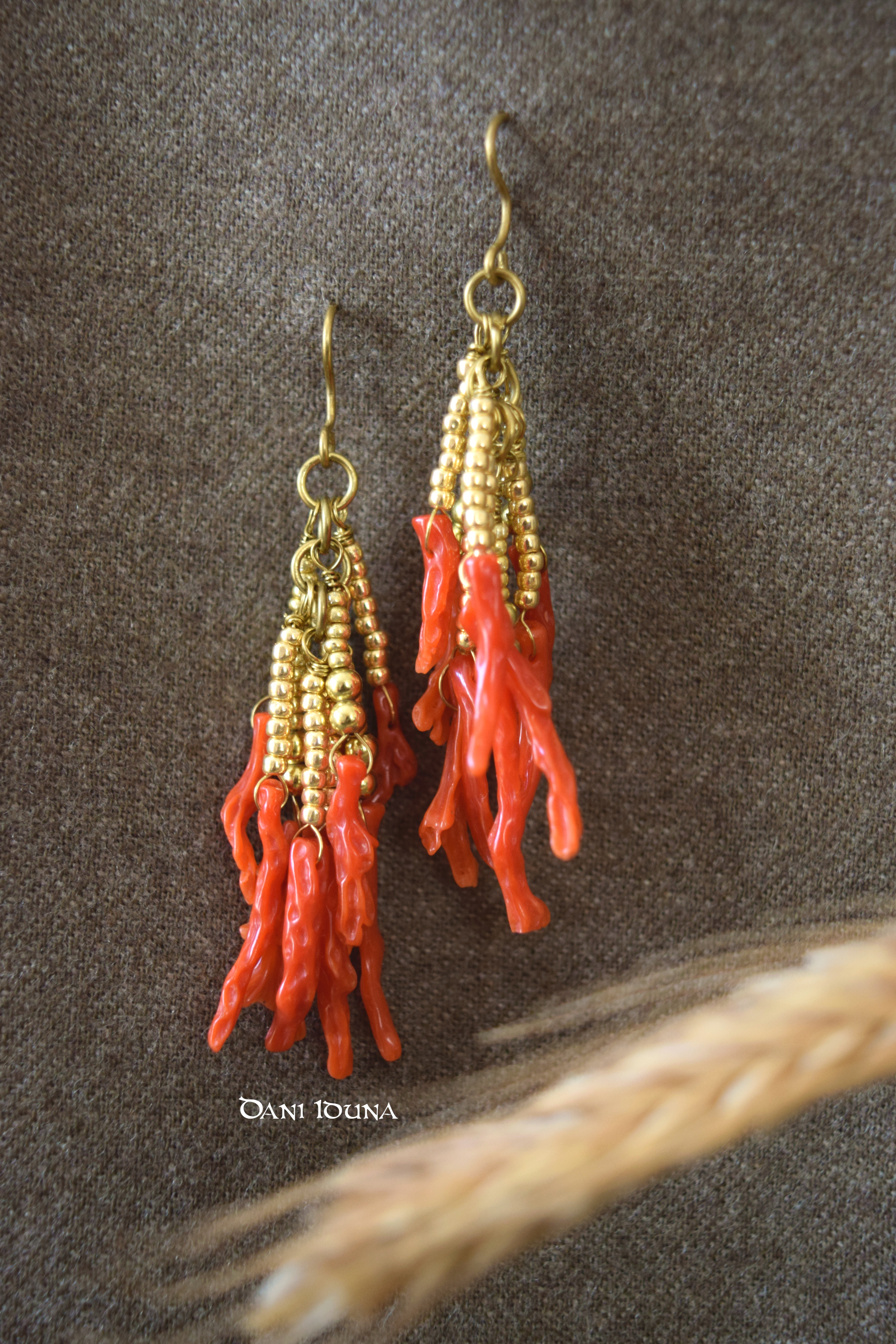 Vintage Red Genuine Coral Cascade Earrings, Long Gold-Tone Brass Drop Earrings, Handmade Boho Statement Earrings – Gift, photo 3