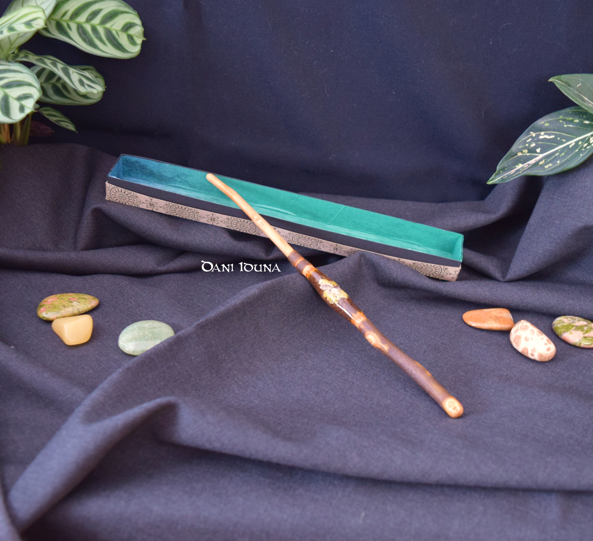 Hand-carved apple wood wand | Madame Iduna's Wands | Gift for witches, Wicca, cosplay