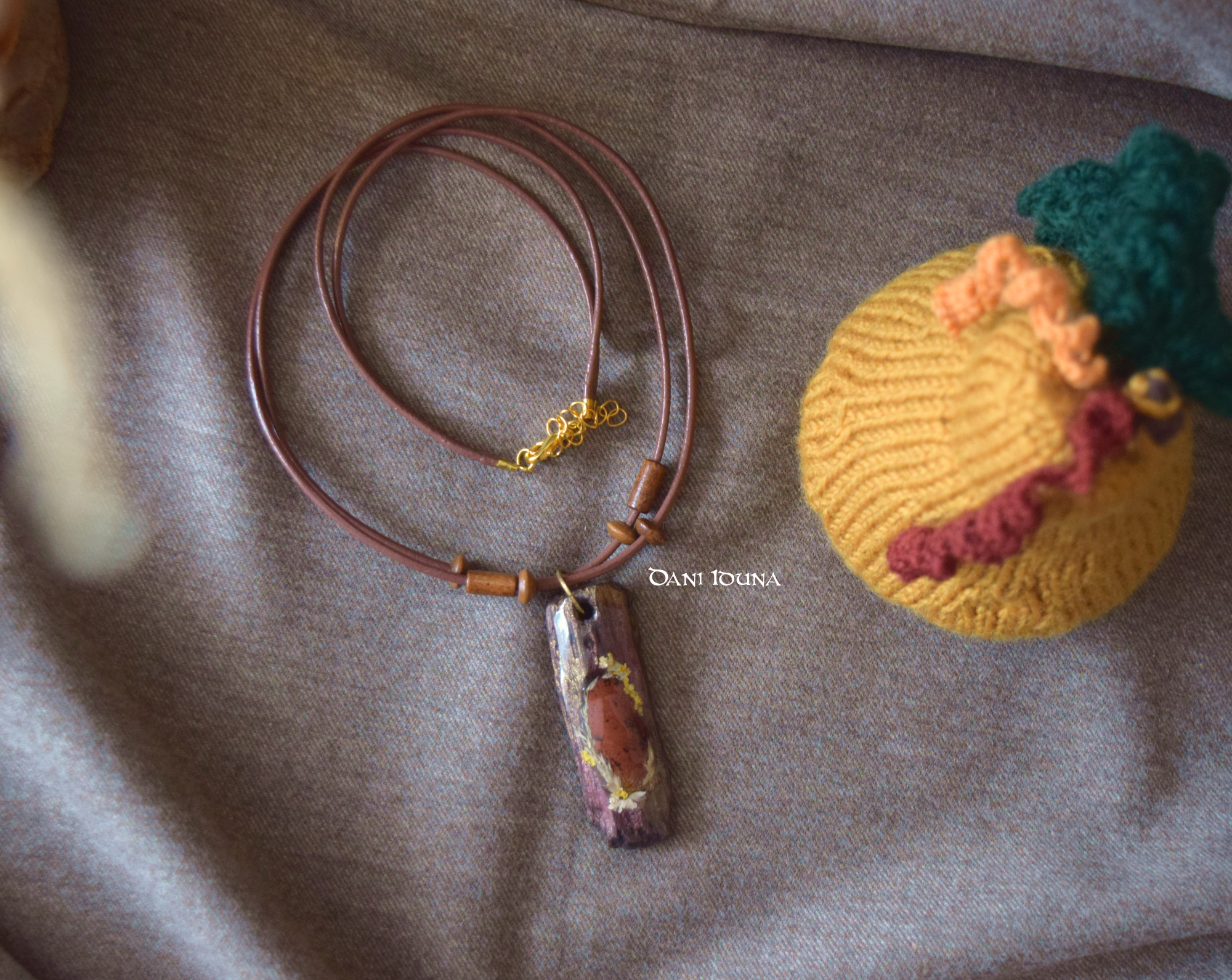 Unique Driftwood  Pendant with Mahogany Obsidian and brown Leather Necklace, photo 3