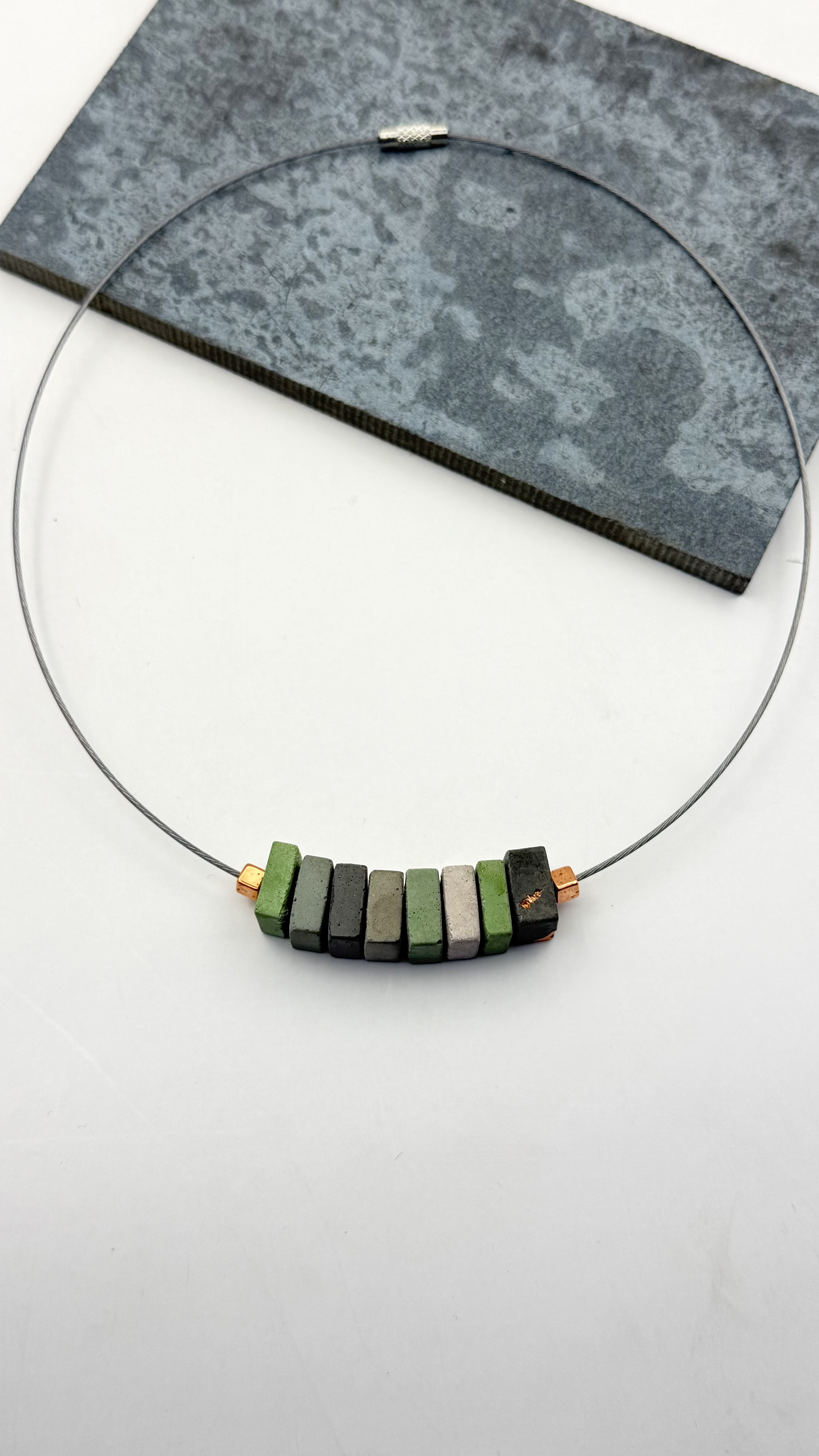 Concrete necklace, photo 2