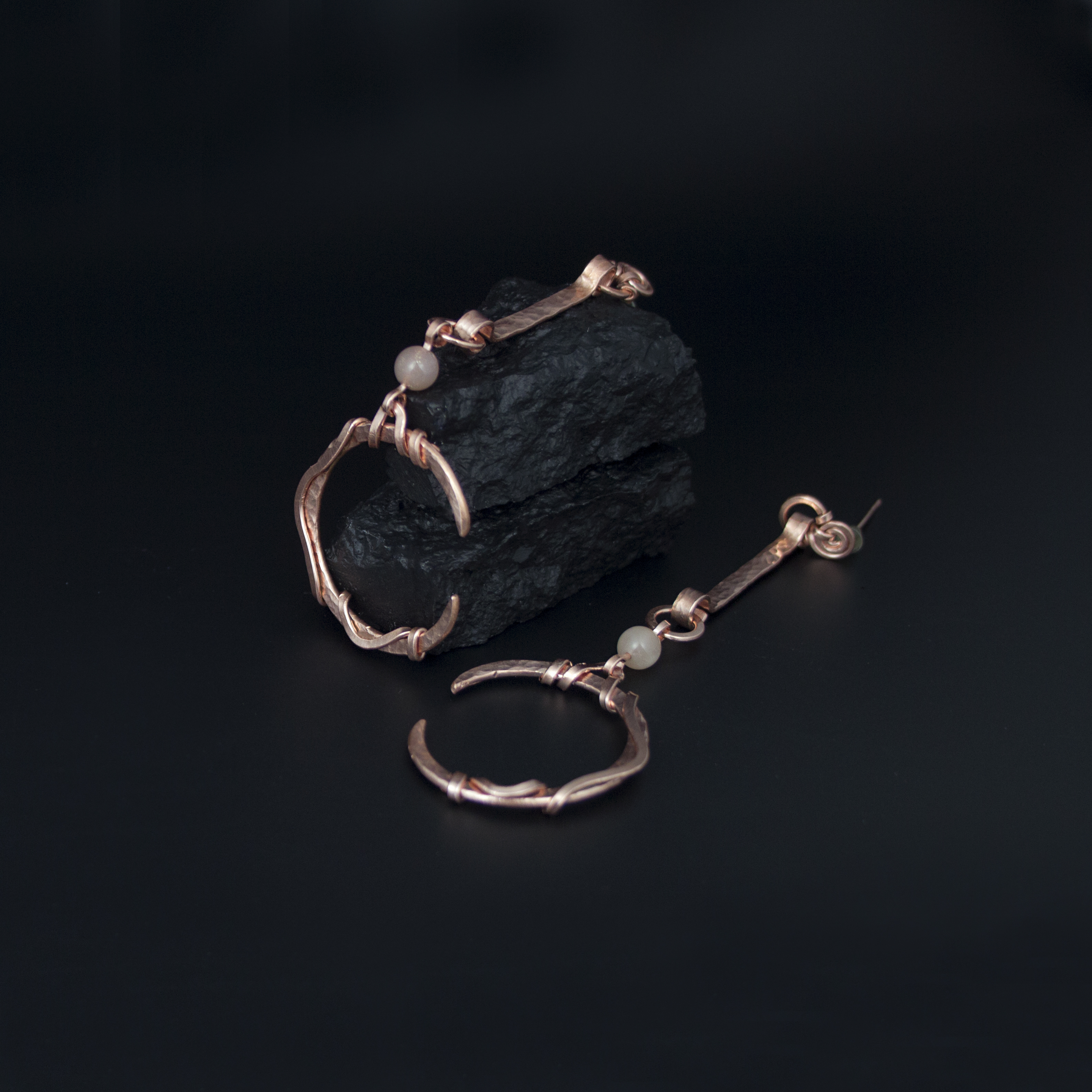 Crescent Sun Copper Stud-Earrings with Sunstone Gemstones, photo 3