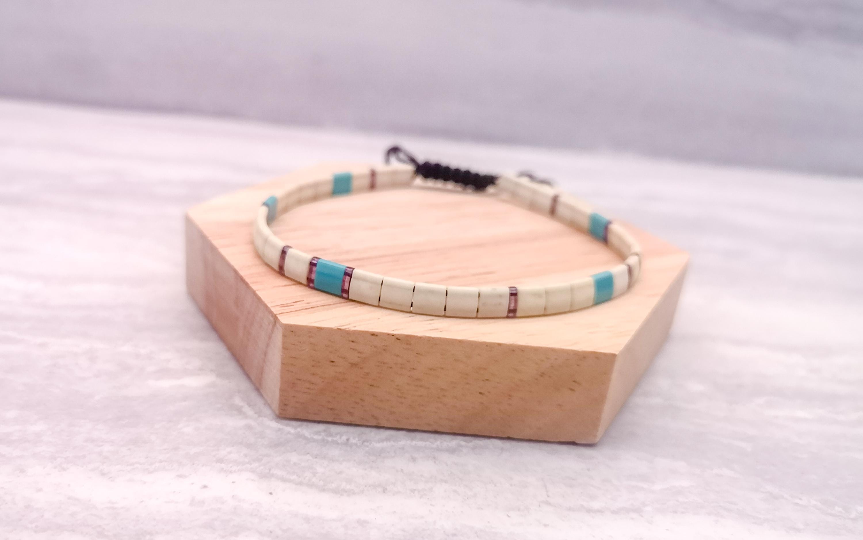 Beaded bracelet, unisex ivory glass beads bracelet
