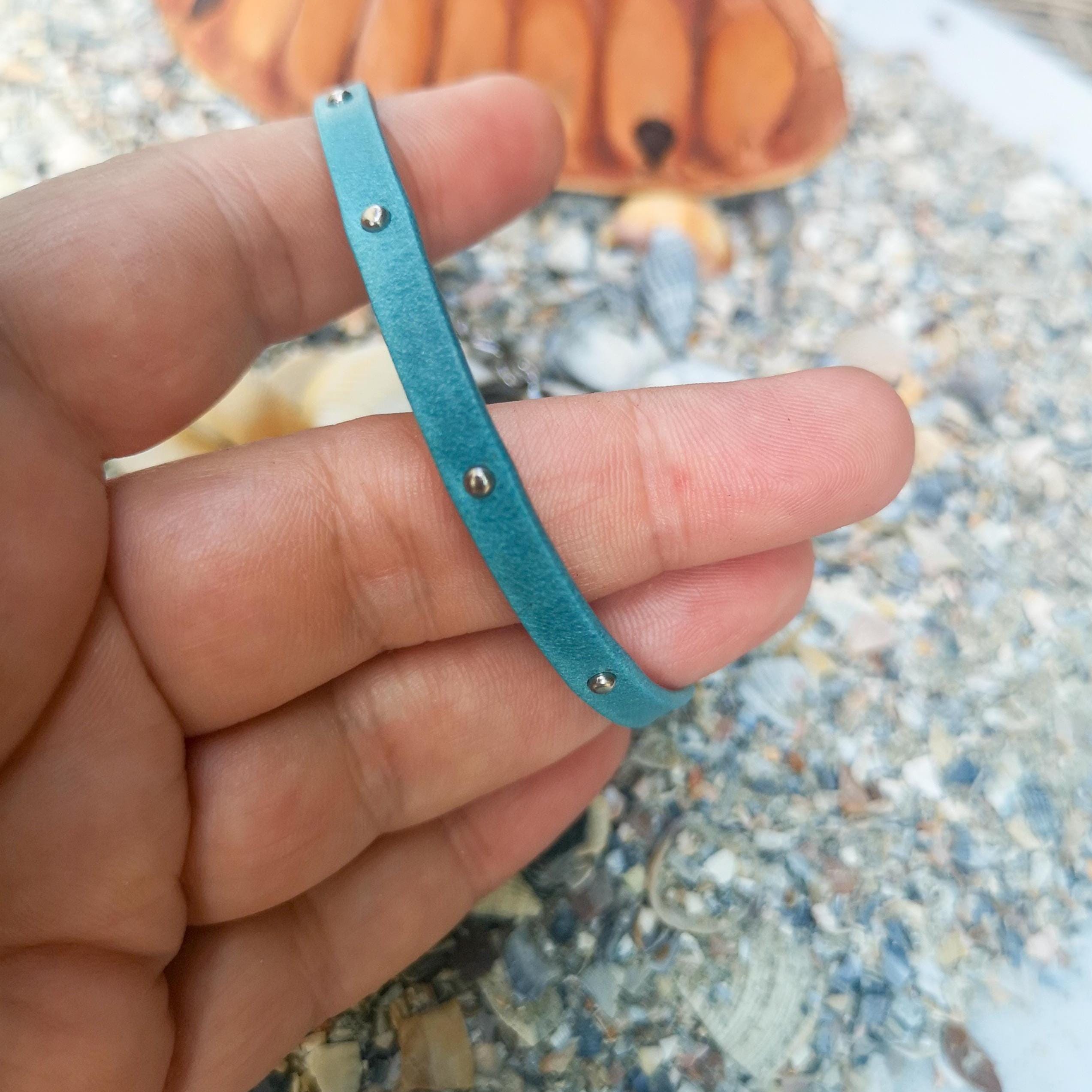 Minimalist genuine leather bracelet with rivets, turquoise wristband, photo 2