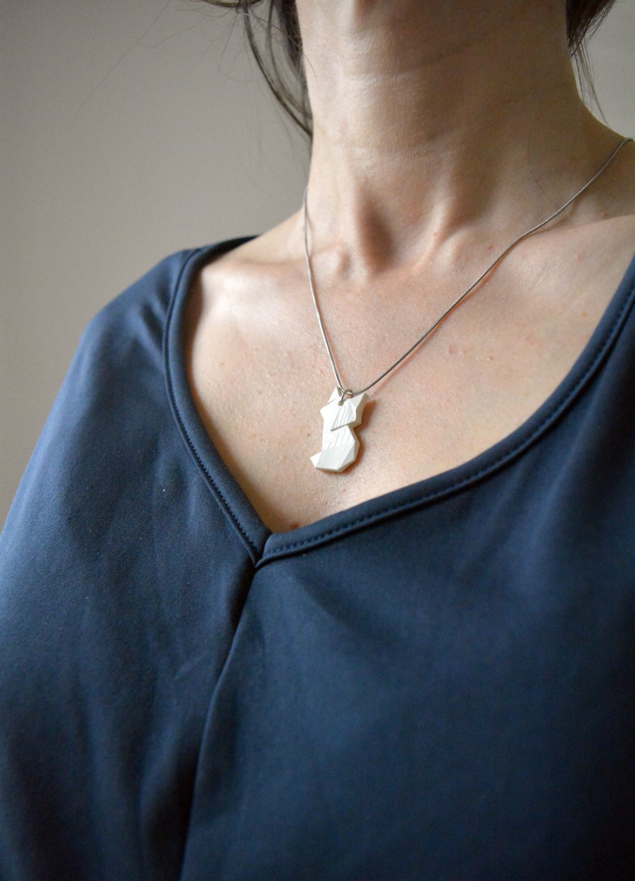 Origami Fox Necklace: Geometric Resin Pendant, Minimalist Jewelry, photo 2