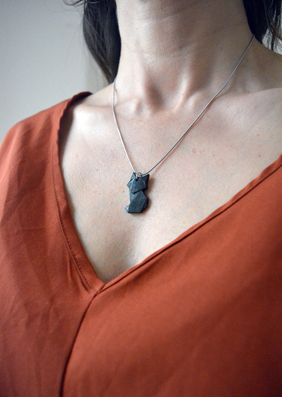 Origami Fox Necklace: Geometric Resin Pendant, Minimalist Jewelry, photo 4
