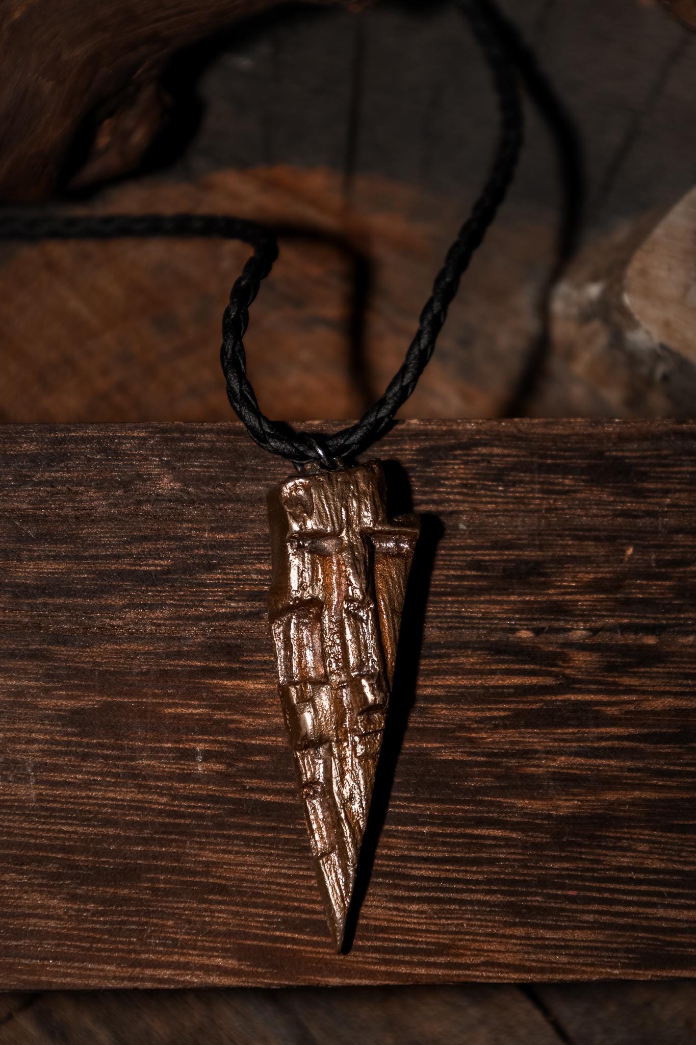 Bronze Titan Talisman “Inis”– Hand Cast Pendant, Heavy Jewelry, Dark Fantasy Amulet, photo 6