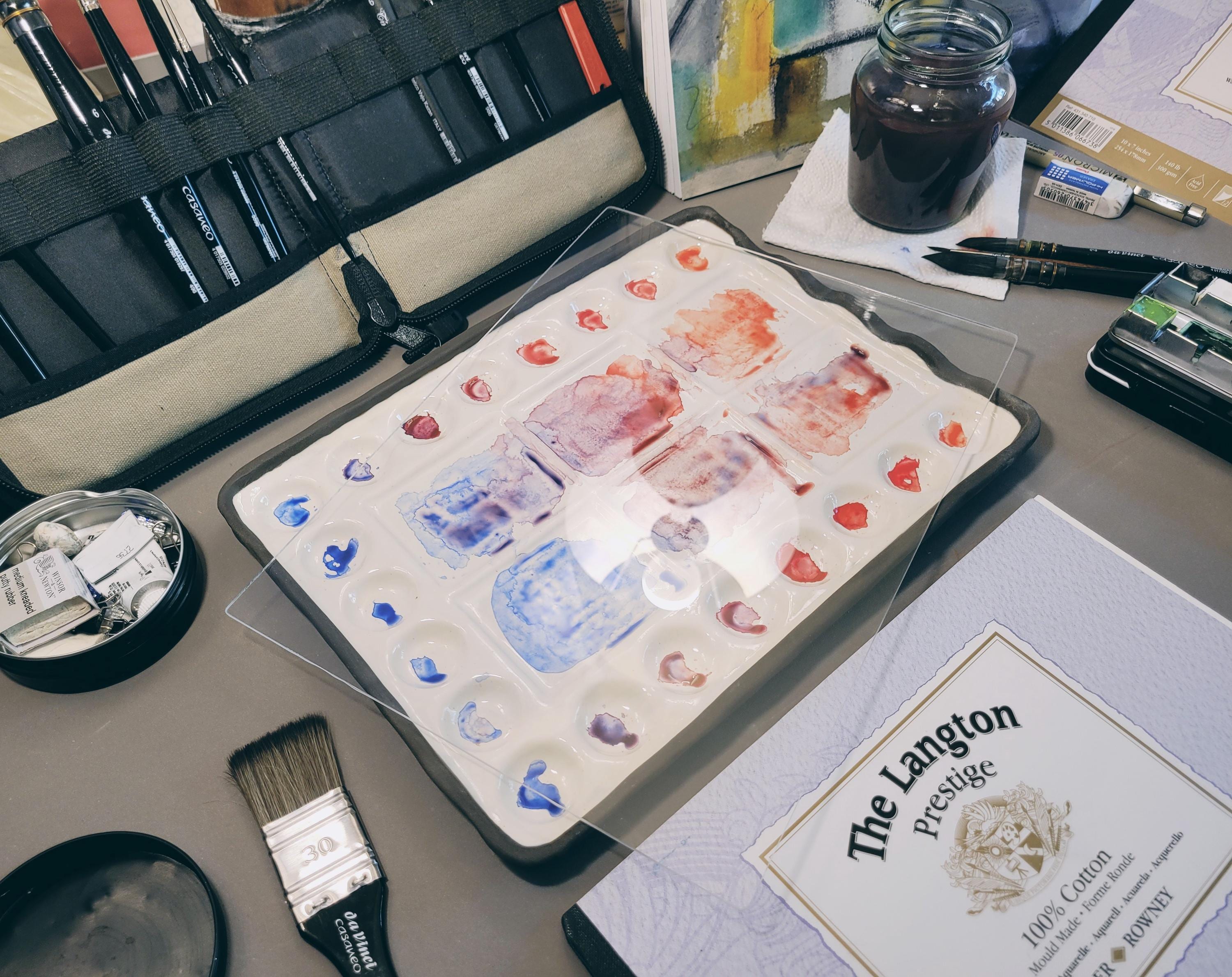 Large Studio Ceramic Palette – Handmade Stoneware with Acrylic Lid, 20 Paint Wells, 6 Large Mixing Wells, 4 integrated Brush Rests