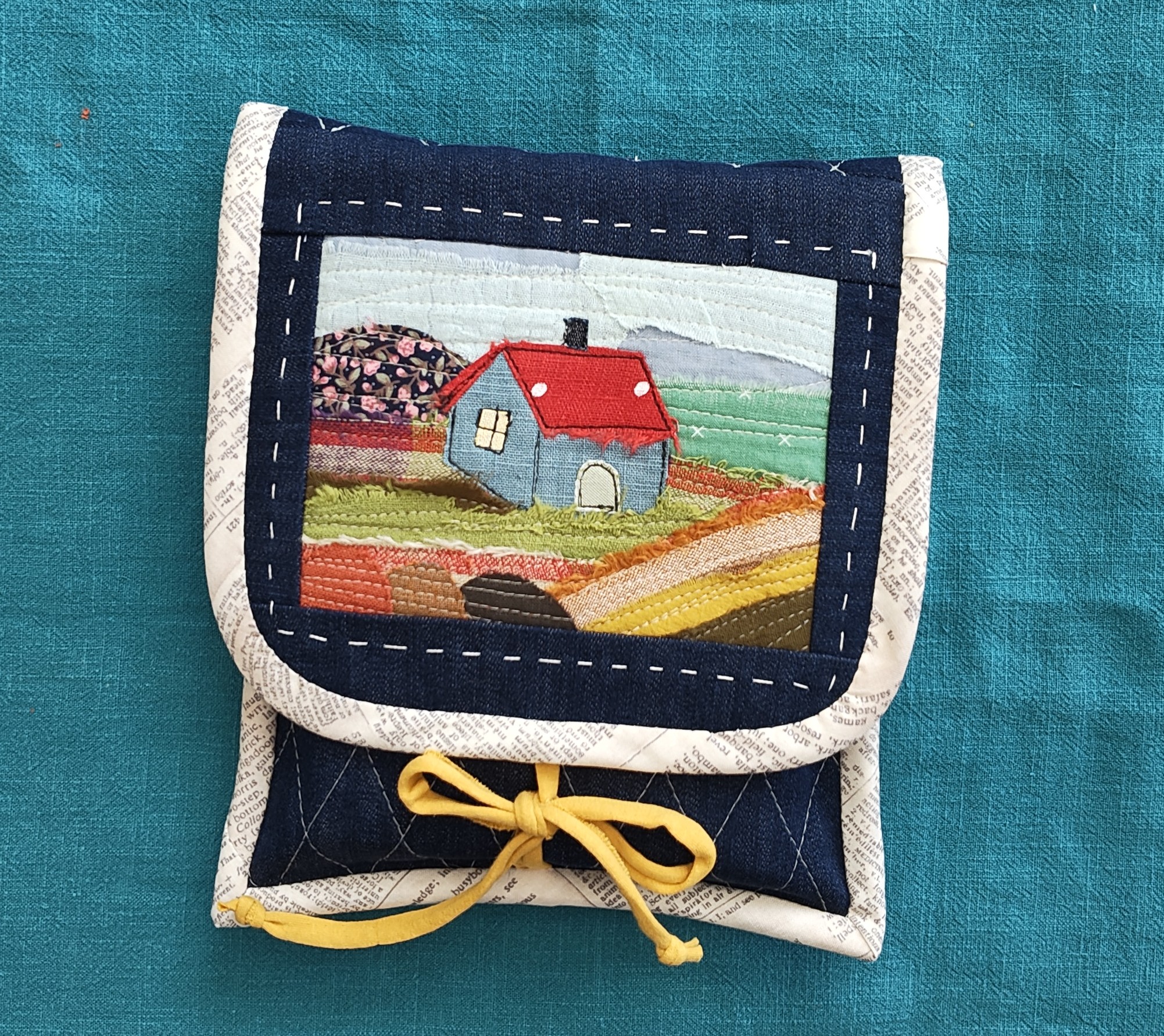 Quilted book sleeve